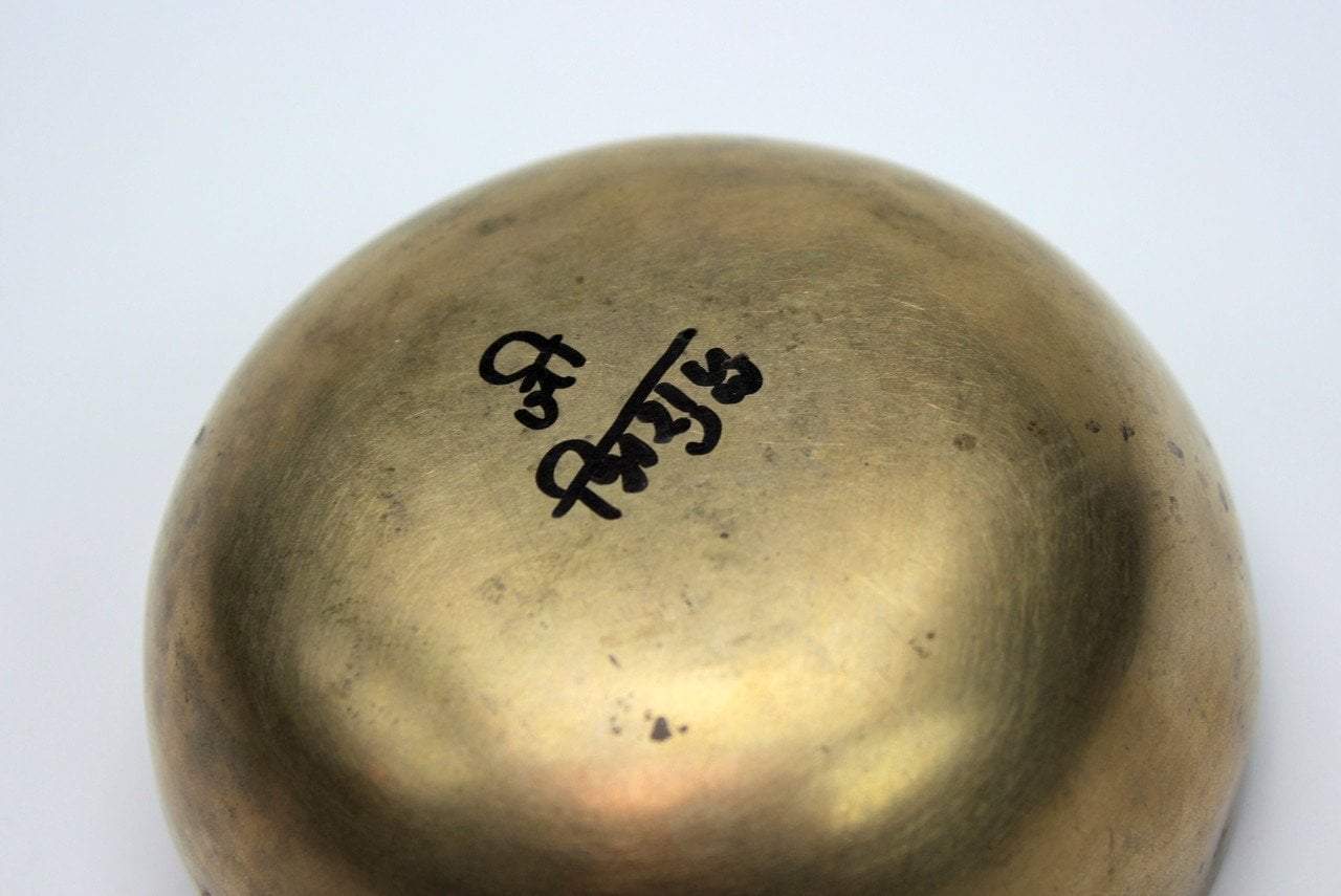 4.5 Inch Throat Chakra Singing Bowl - 385Hz Tibetan Meditation Bowl for Sound Healing, Yoga & Relaxation - Perfect for Chakra Balancing, Stress Relief & Mindfulness Practice