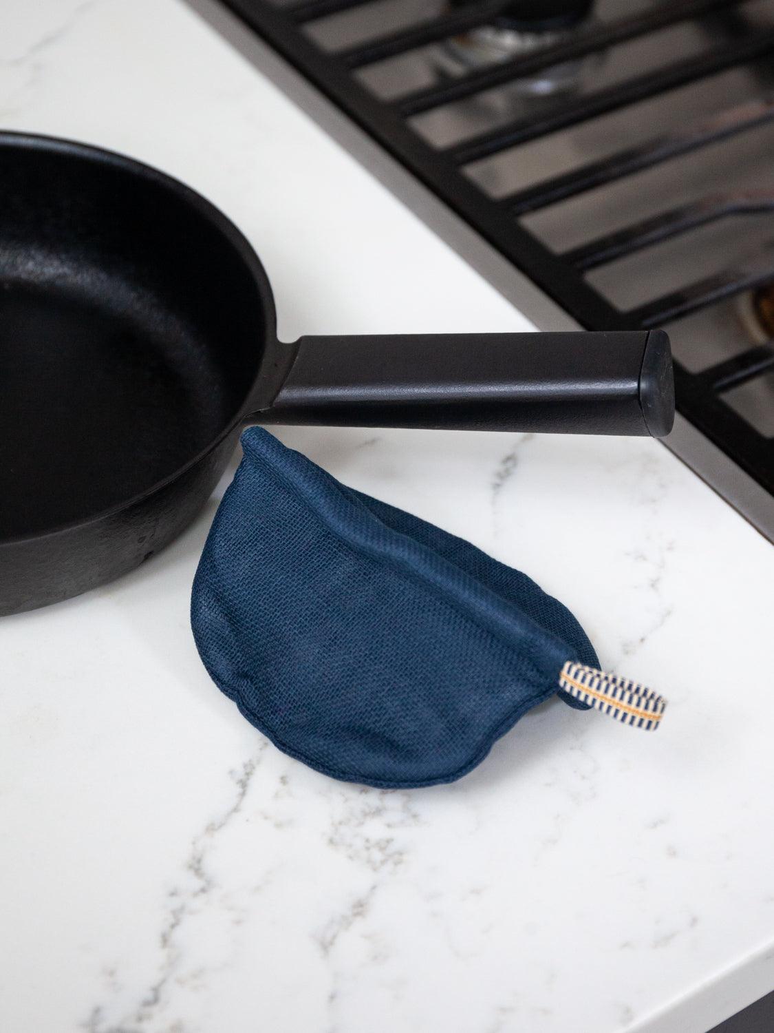 Caya Heat-Resistant Pot Holder - Yamabuki Yellow Silicone Cooking Mitt for Kitchen, Baking, Grilling & Hot Dish Handling