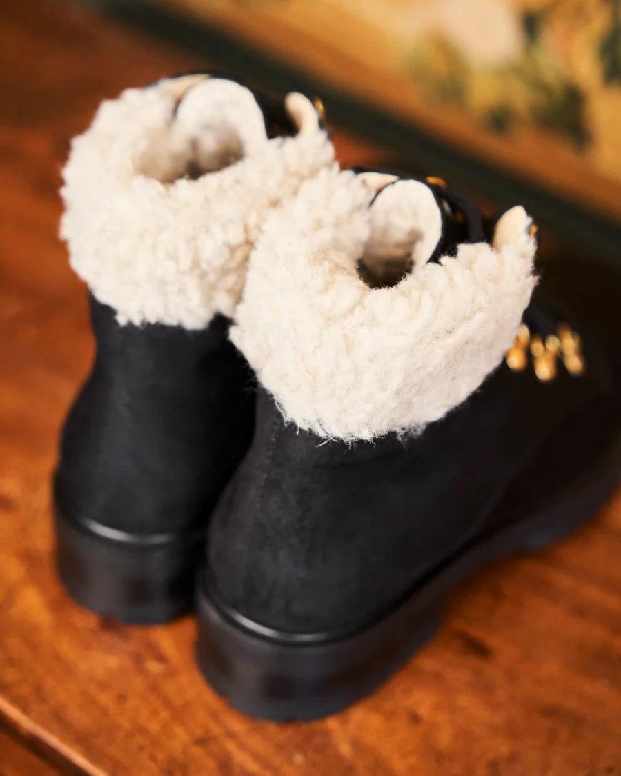 Pollux Vegan Suede & Faux Fur Winter Boots for Women - Black | Comfortable & Stylish Cold Weather Shoes for Outdoor Activities & Casual Wear