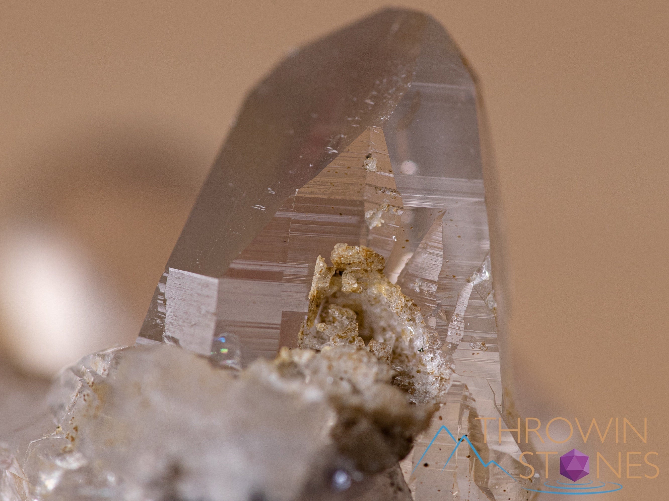 Natural Hiddenite Quartz Raw Crystal Tessin - Healing Stone for Home Decor, Housewarming Gift & Spiritual Energy - Perfect for Meditation, Feng Shui & Crystal Collections
