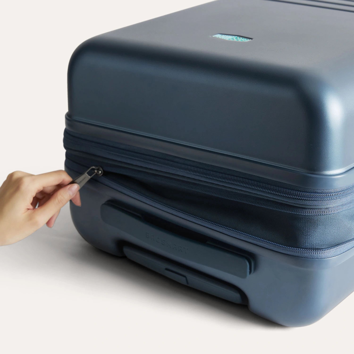 Getaway 20 Carry On Luggage - Lightweight Travel Suitcase for Airplane Cabin Size - Perfect for Weekend Trips & Business Travel