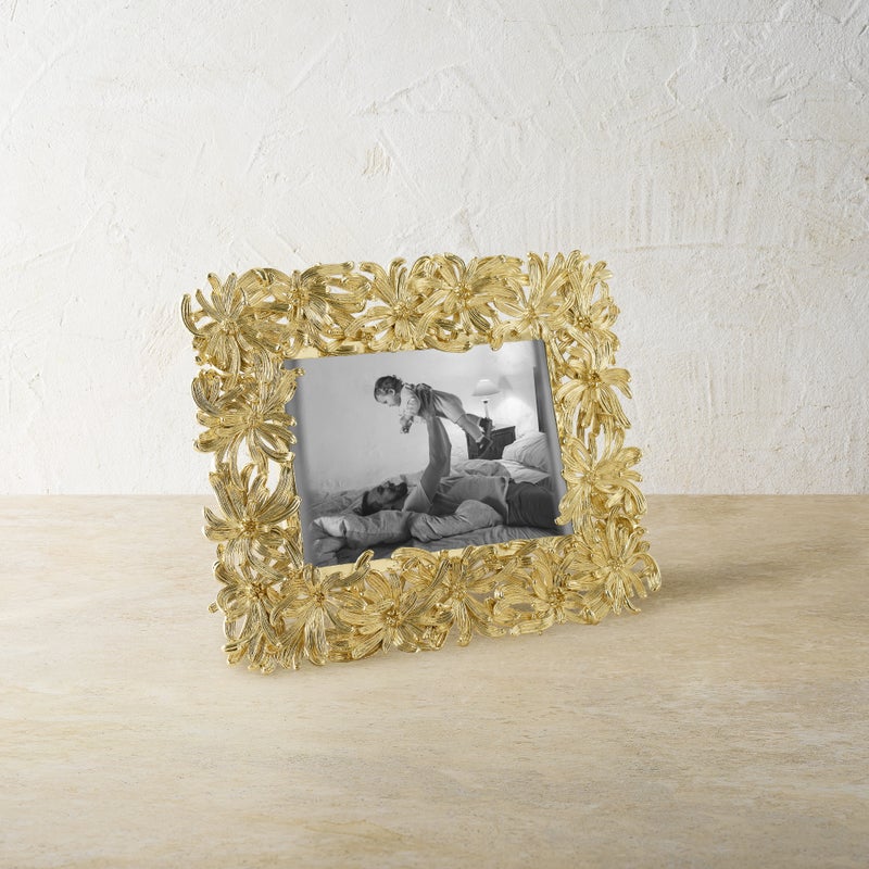 Dahlia Frame - Elegant Floral Wall Art for Home Decor | Perfect for Living Room, Bedroom & Office