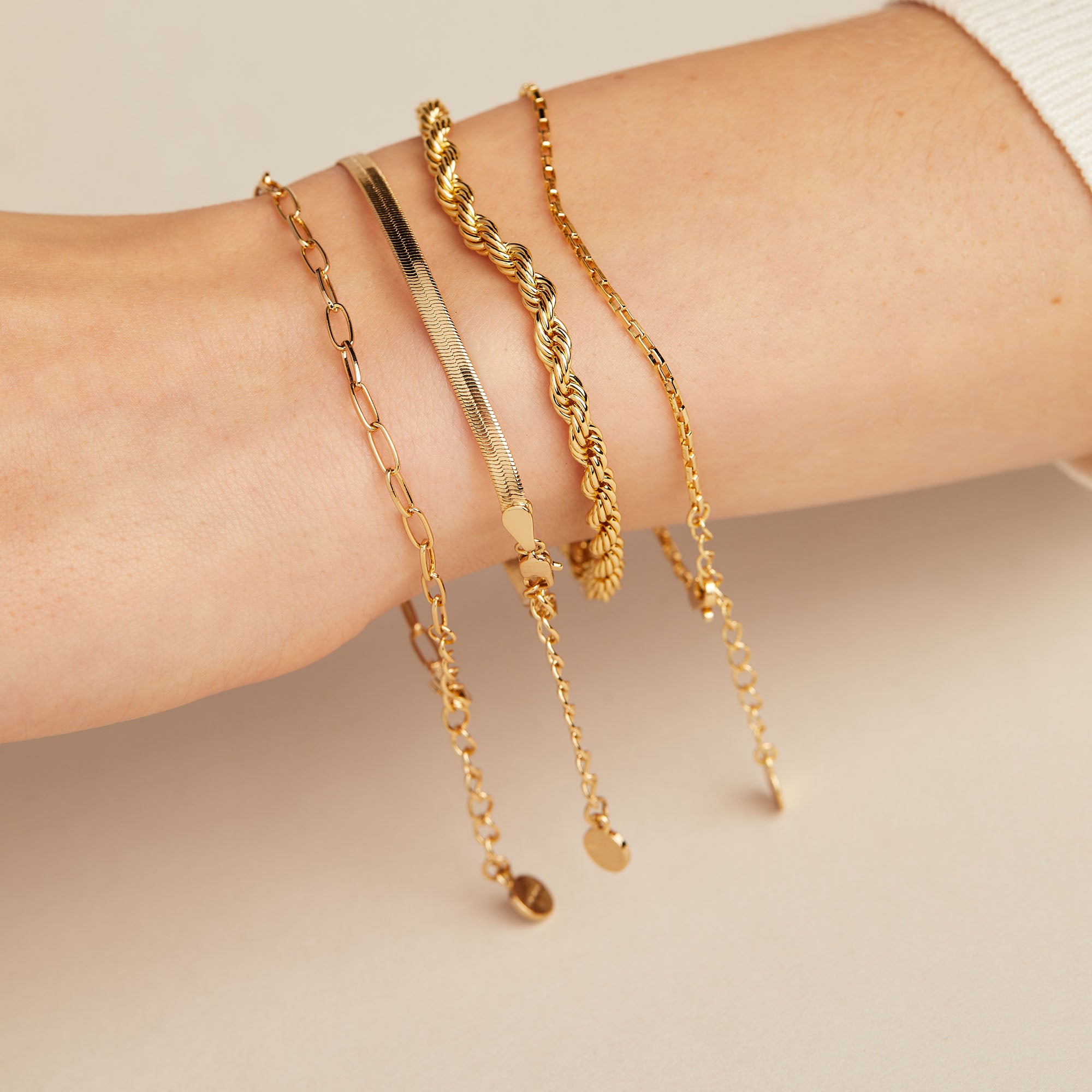 Stylish Herringbone Chain Bracelet for Women - Elegant Gold & Silver Layering Jewelry - Perfect for Daily Wear, Parties & Gifts