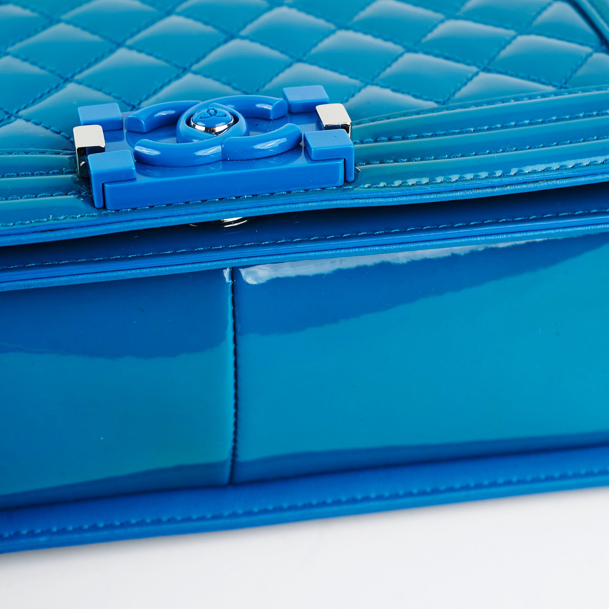 Chanel Boy Old Medium Handbag in Turquoise Blue Patent Leather - Perfect for Evening Events, Parties & Luxury Fashion Accessories