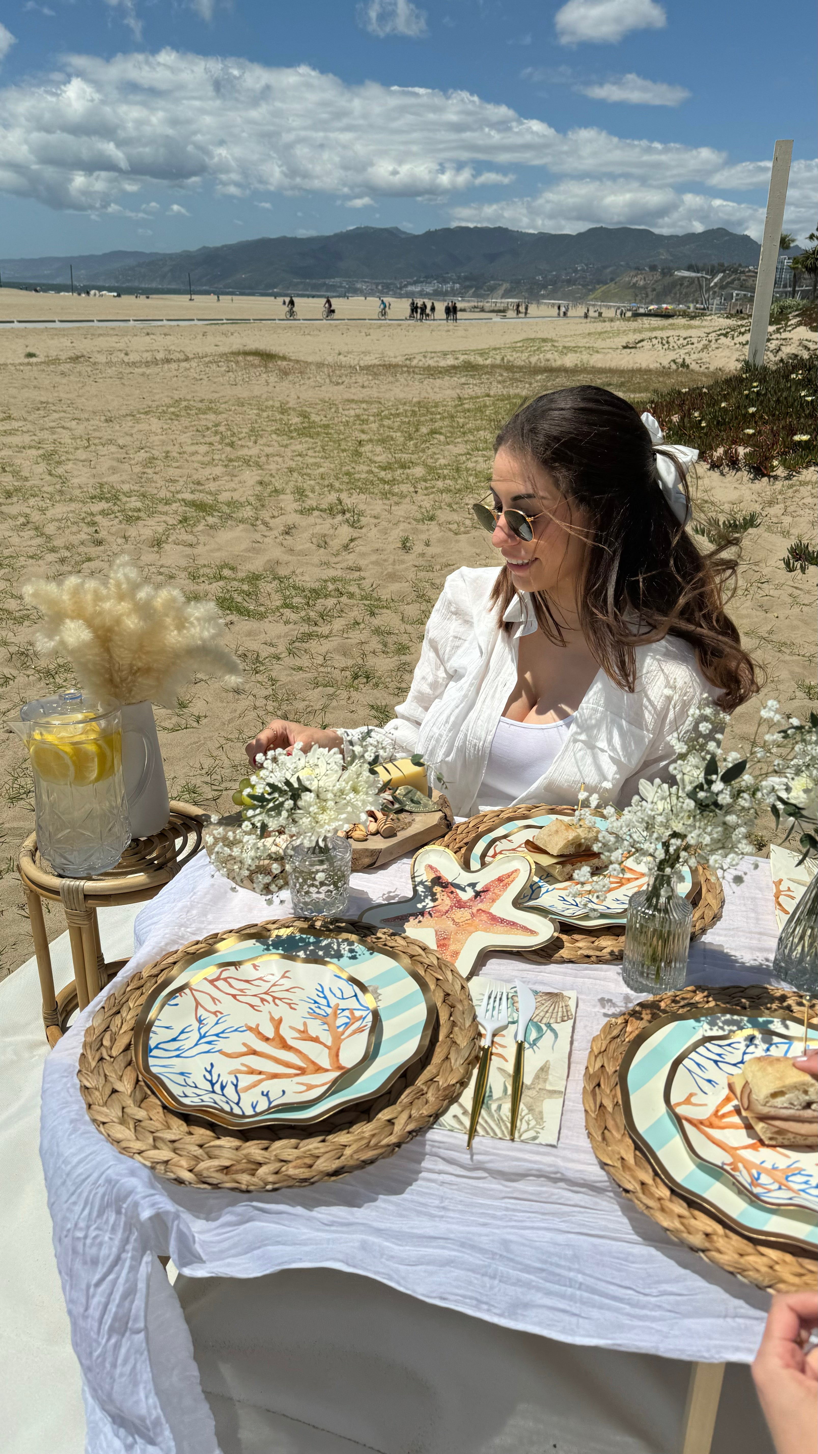 Wavy Dinner Plate Set of 8 - Elegant Ocean Wave Design Ceramic Plates for Dining, Entertaining & Home Decor | La Mer Collection