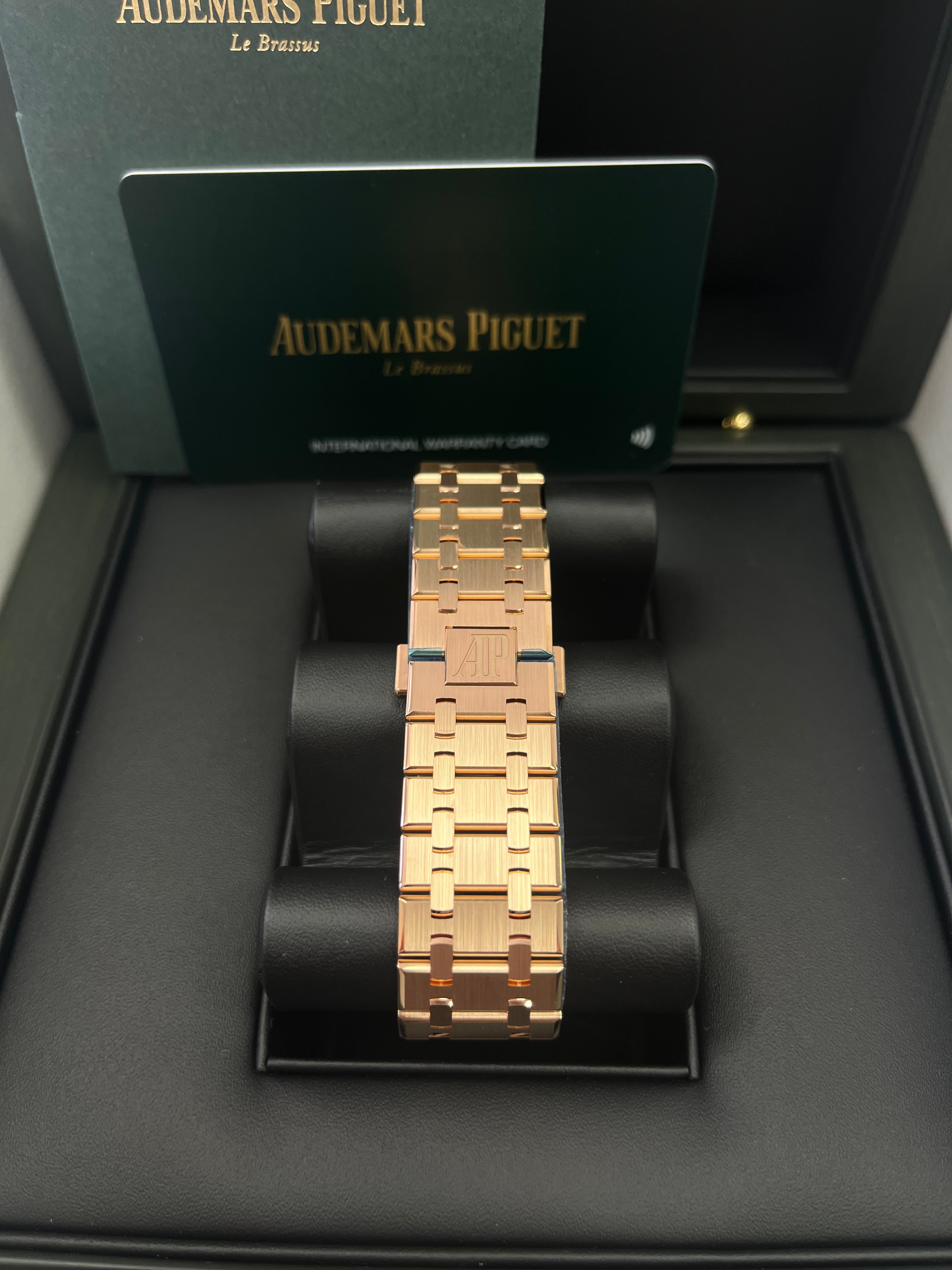 Audemars Piguet Royal Oak Chronograph 26240OR.OO.1320OR.06 - Luxury Men's Watch with Black Dial, 18K Rose Gold Case & Bracelet - Perfect for Business, Gala & Special Occasions
