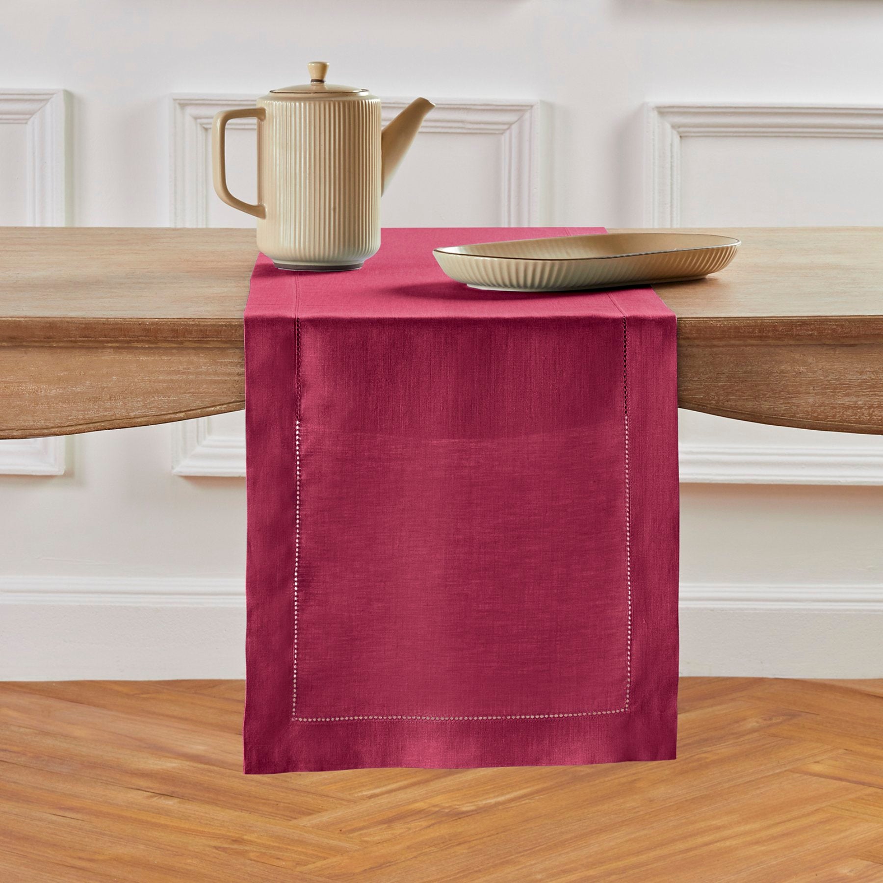 Elegant Classic Hemstitch Table Runner - Premium Linen Dining Decor for Weddings, Parties & Home Styling