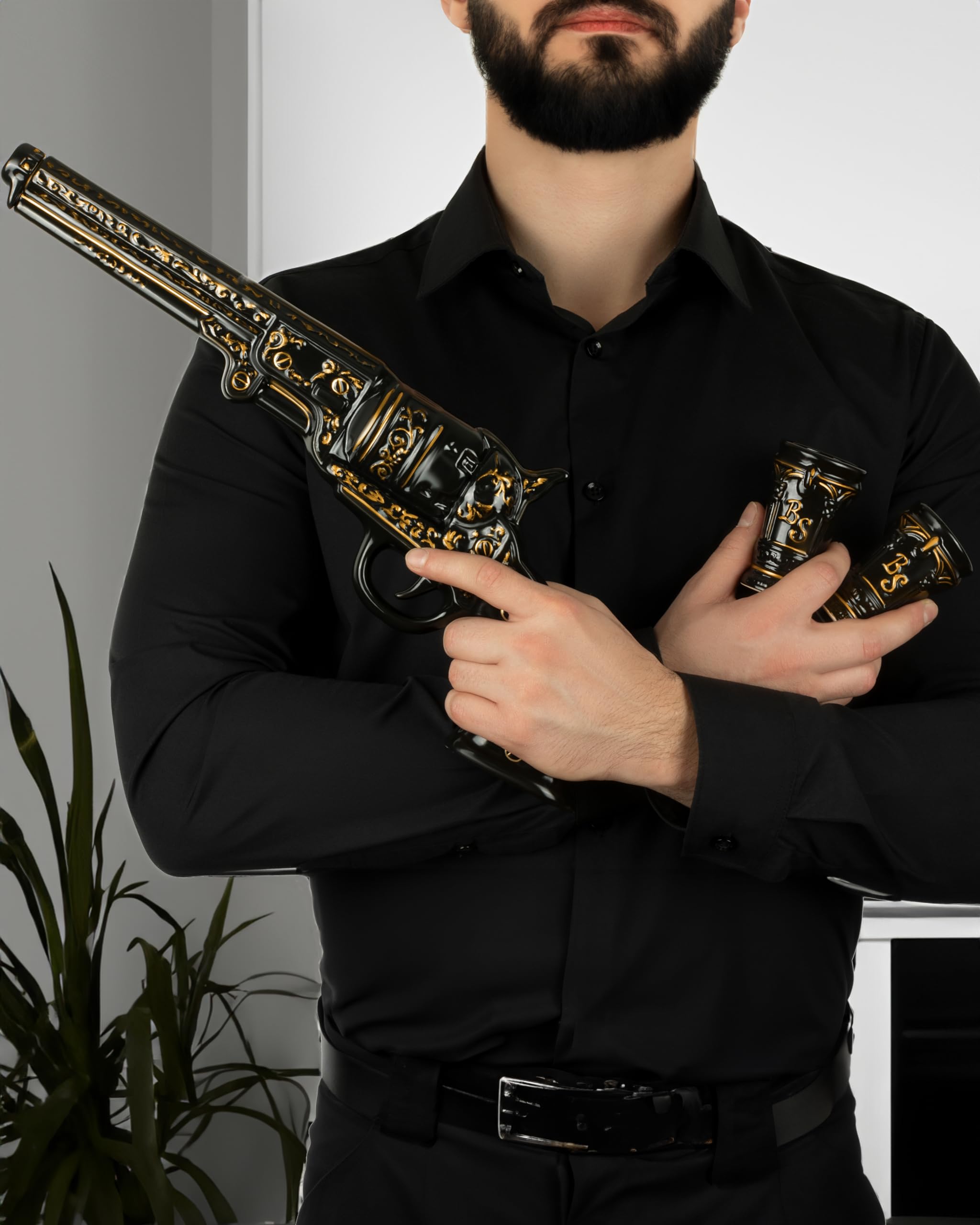 Ceramic Pistol Gun Whiskey Decanter Set with 4 Shot Glasses - 500ml Tequila & Scotch Alcohol Gift Set for Men - Perfect for Bourbon, Whiskey, or Tequila Tasting Parties, Man Cave Decor, and Unique Gifts for Gun Lovers