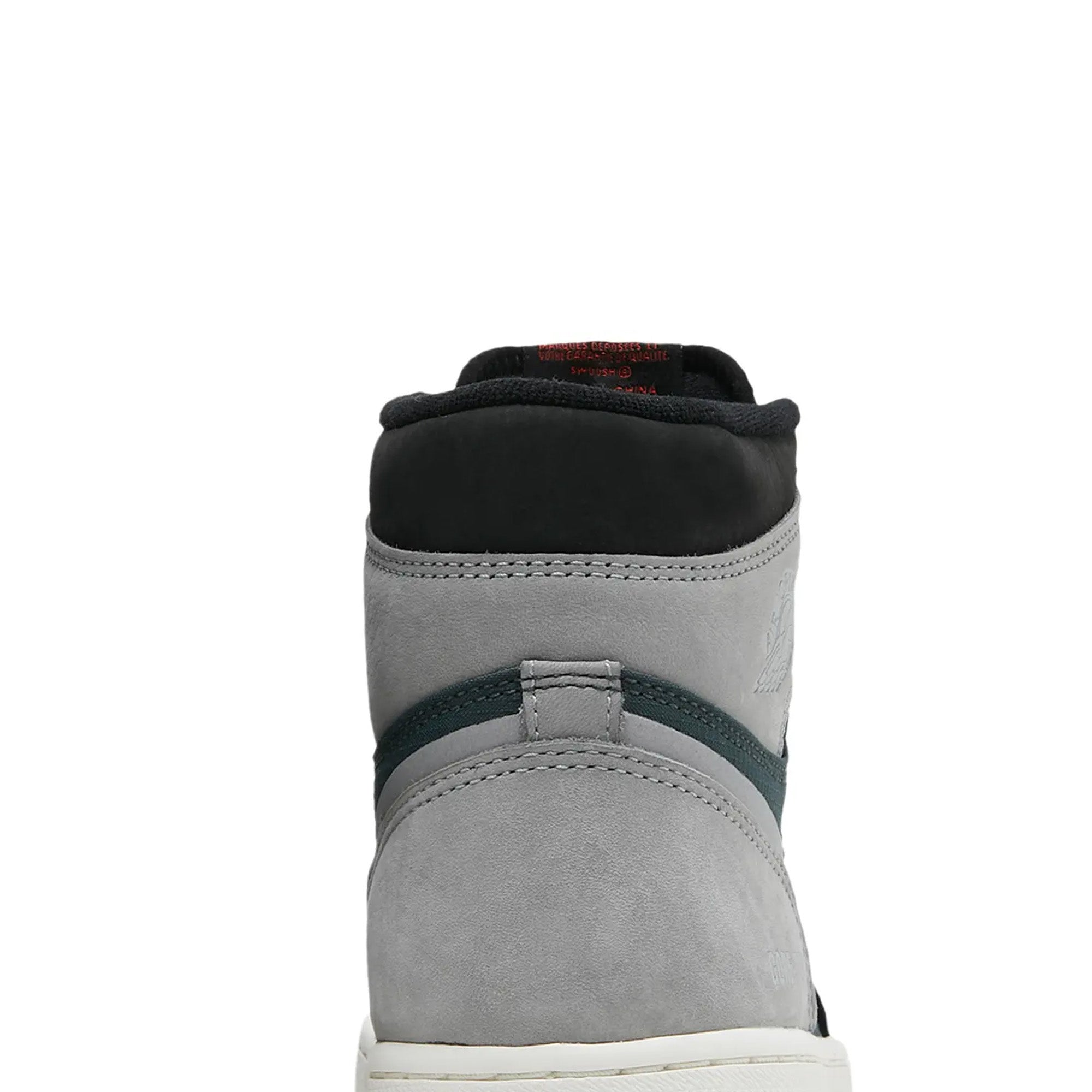 Air Jordan 1 Retro High Element Gore-Tex 'Black Particle Grey' Sneakers (2021) - Waterproof Basketball Shoes for Men, Winter & Rainy Day Fashion Streetwear