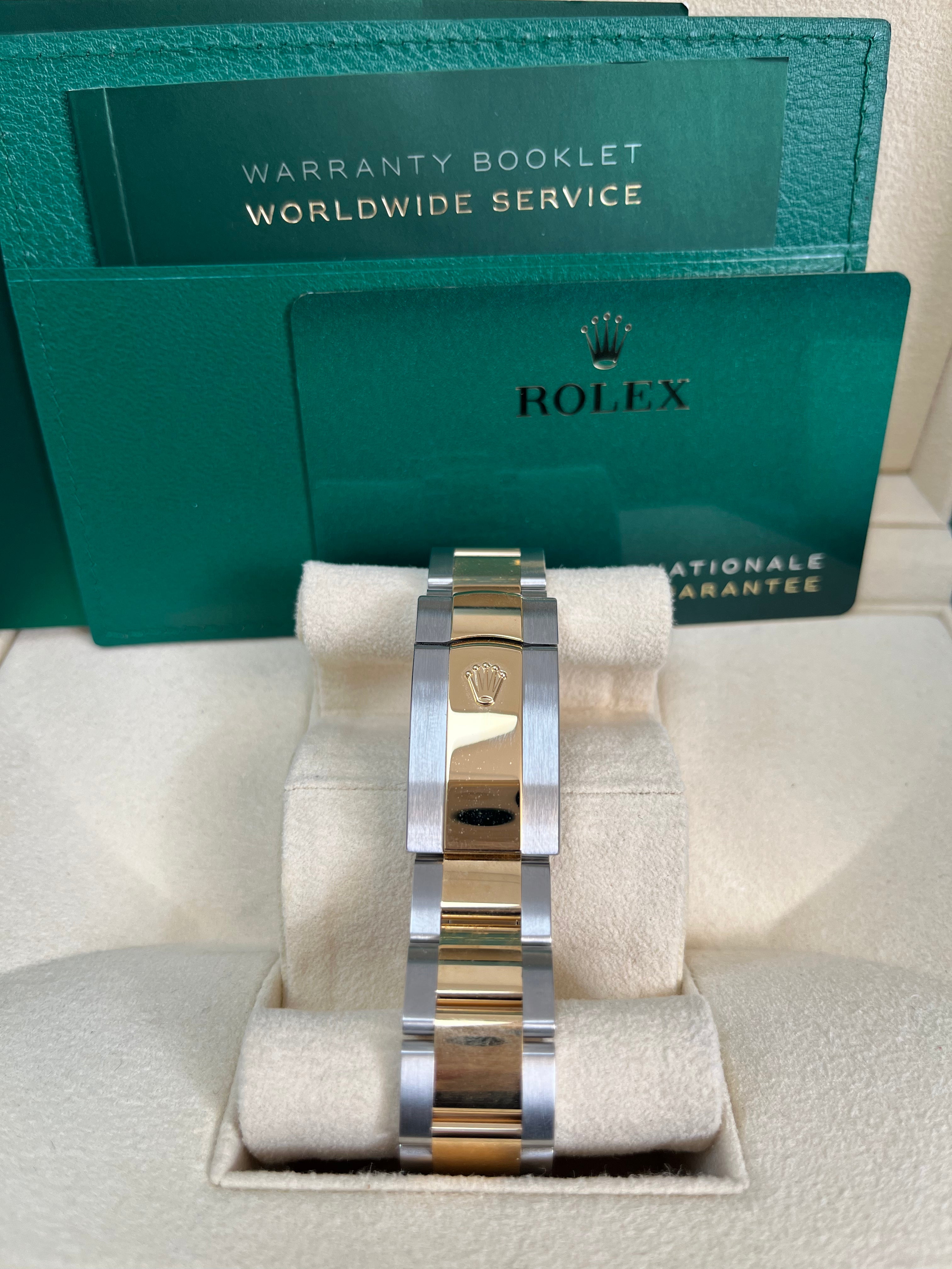 Rolex Datejust 41mm Wimbledon Two-Tone Yellow Gold & Steel Oyster Bracelet with Fluted Bezel (Ref 126333) - Luxury Watch for Business, Formal Events & Special Occasions