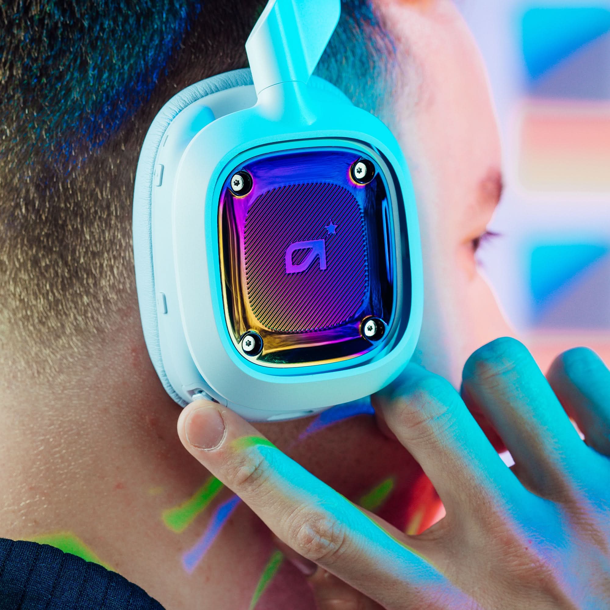 ASTRO Gaming A30 Wireless Over-Ear Gaming Headset with Microphone - White | Noise Cancelling, Comfortable Design for PC, PS5, Xbox & Mobile Gaming