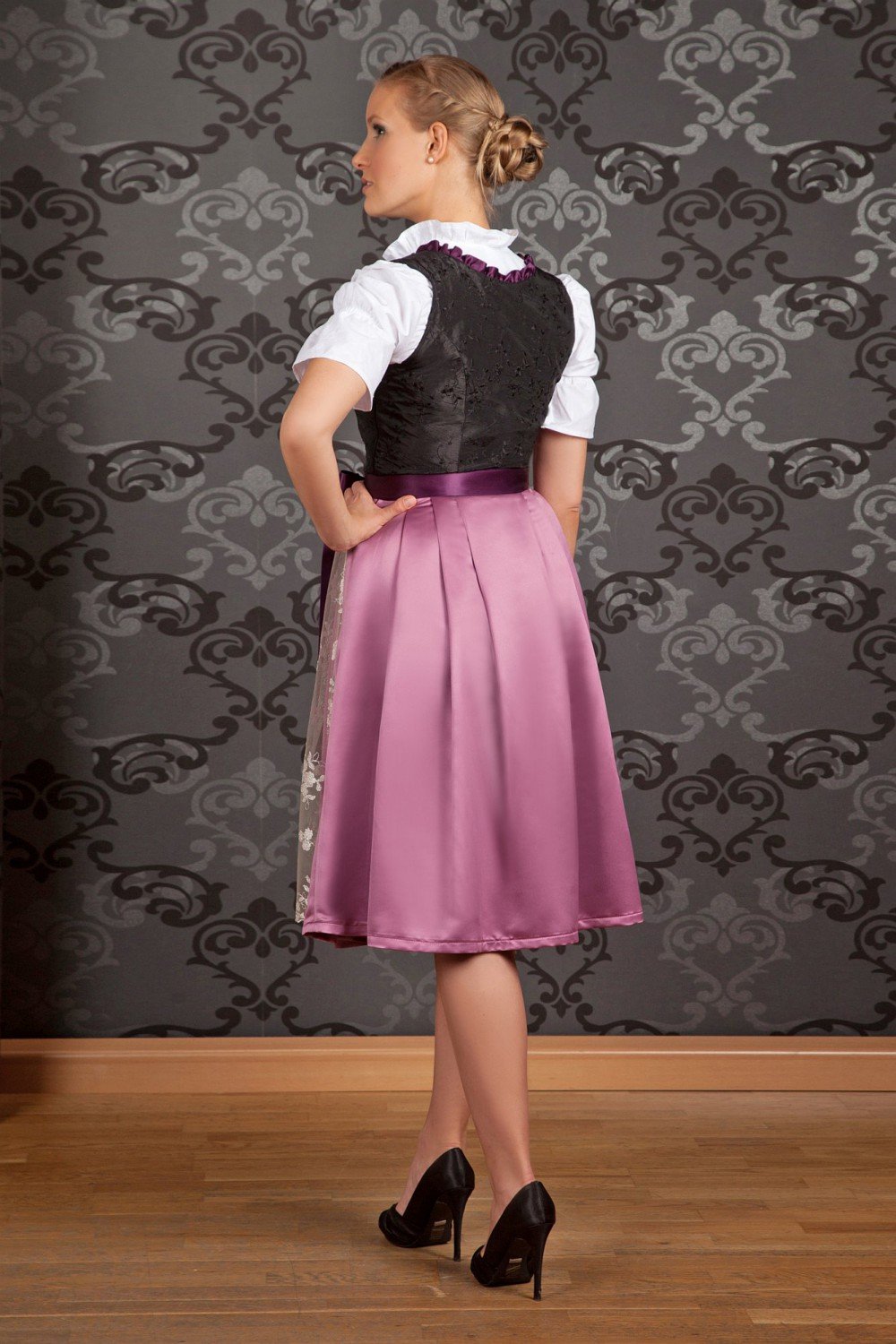 Bavarian Women's Midi Dirndl Dress 2-Piece Set with Apron - Black & Purple Traditional German Costume for Oktoberfest, Halloween & Cultural Events