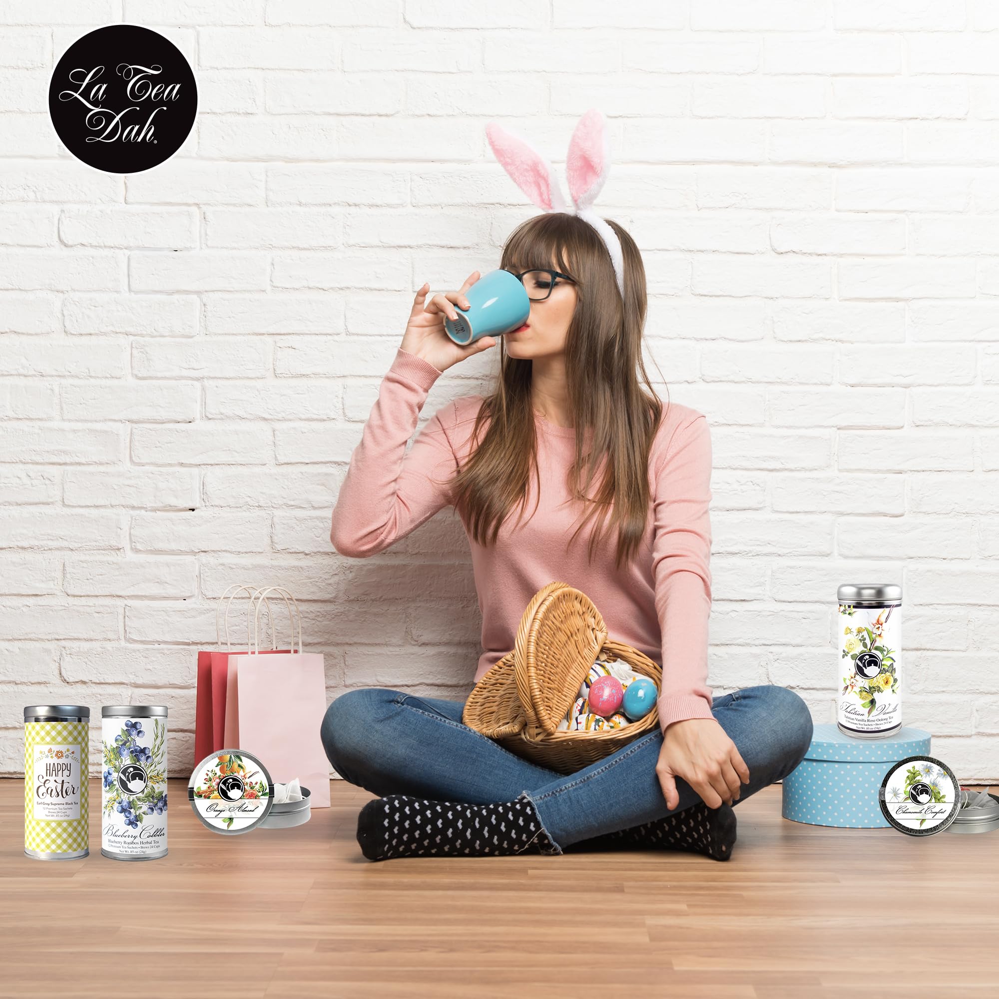 Premium Easter Tea Gift Basket by La Tea Dah - 5 Tins of Luxury Tea & 2 Honey Stirrers in Festive Basket (Hibiscus, Vanilla, Chamomile, Orange Almond & Earl Grey) - Perfect Easter Gifts for Adults, Tea Lovers & Hostess - Ideal for Afternoon Tea, Mother's Day & Spring Celebrations