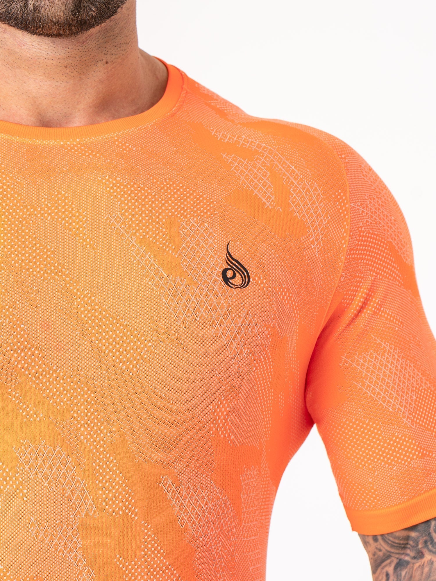 Aero Core Seamless T-Shirt for Men - Breathable Quick-Dry Orange Workout Shirt - Perfect for Gym, Running & Outdoor Activities