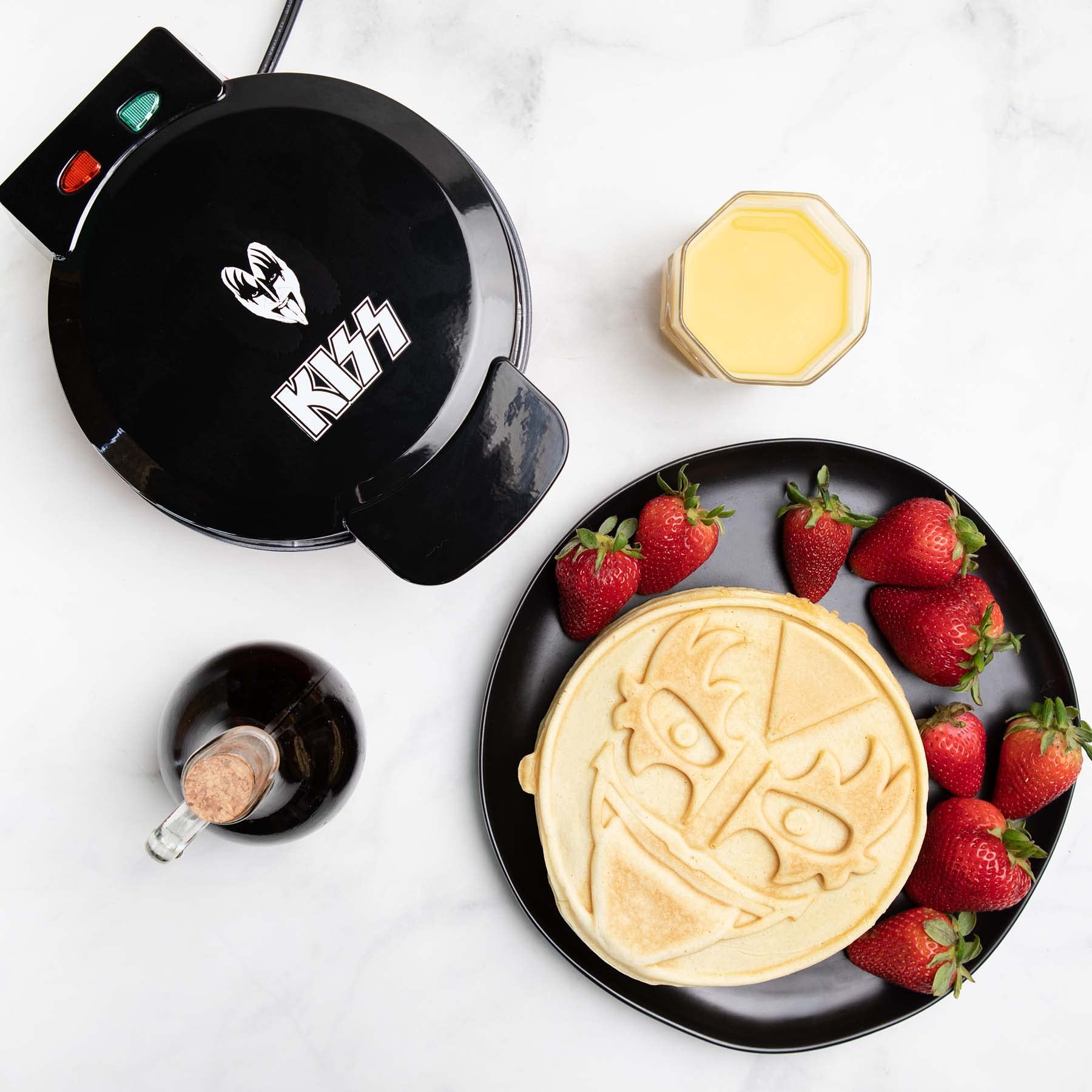 Uncanny Brands KISS Demon Waffle Maker - Official KISS Army Themed Breakfast Appliance for Fans | Perfect for Halloween Parties, Rock-Themed Events & Gift Giving