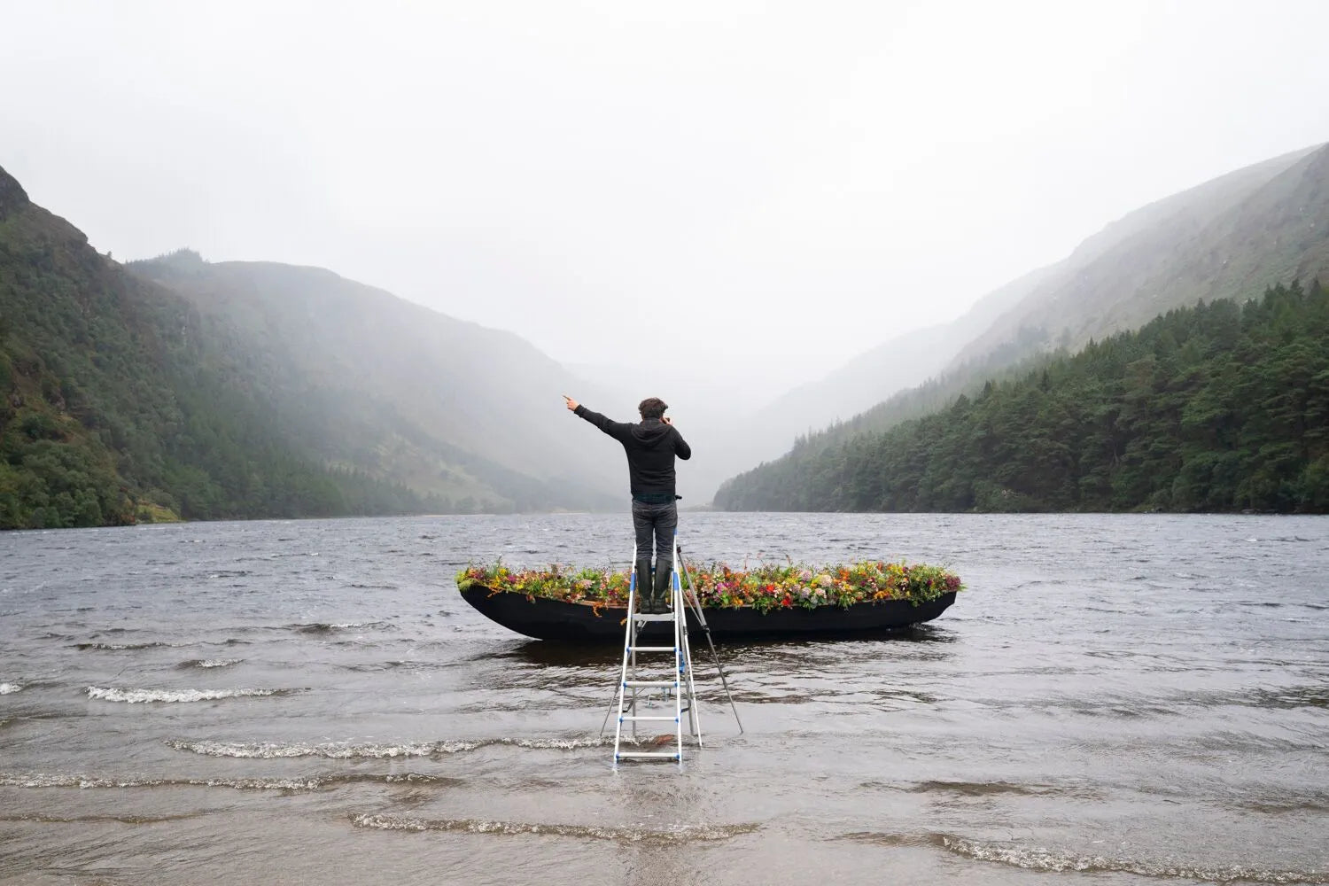 Bláthanna: Irish Spaces in Flower by Ruth Monahan, Kasia Skopińska & Ultan Devaney - Beautiful Floral Photography Book for Home Decor & Irish Culture Enthusiasts