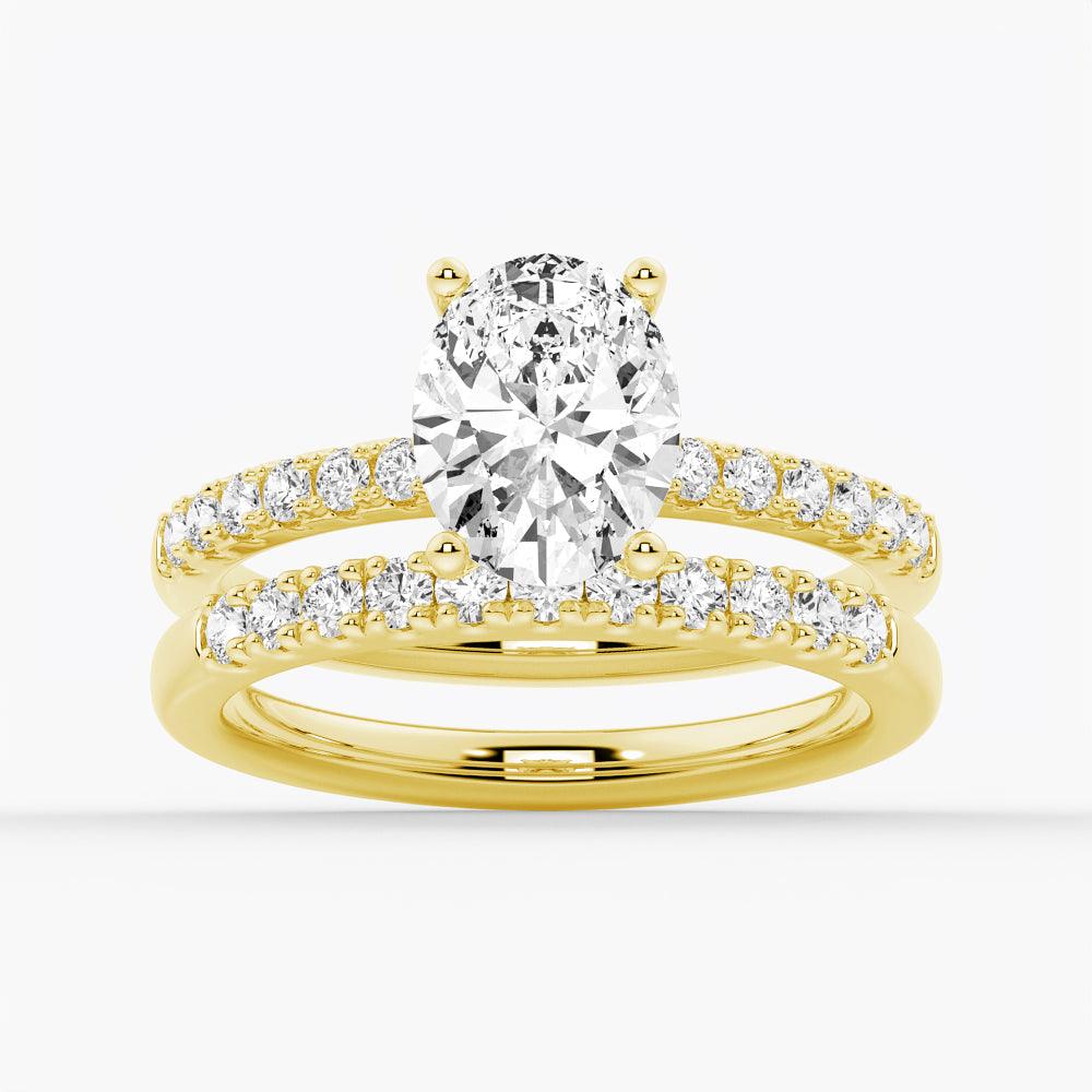 Petite Micropavé Oval Moissanite Engagement Ring - Dainty Wedding Band for Women, Promise Ring, Anniversary Gift - Perfect for Proposals, Bridal Jewelry & Special Occasions
