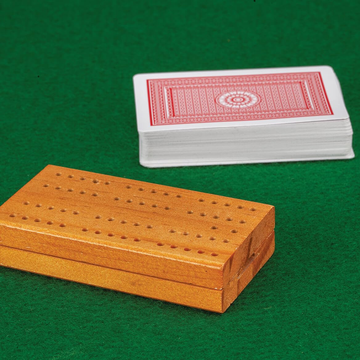 House of Marbles Wooden Cribbage Board Game Set - Classic Family Strategy Game for Adults & Kids - Perfect for Game Nights, Camping & Travel