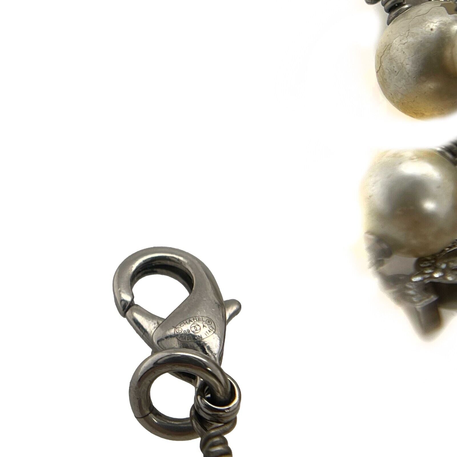 CHANEL 09A Long Pearl CC Necklace - Luxury Fashion Jewelry for Women, Perfect for Parties, Weddings & Special Occasions