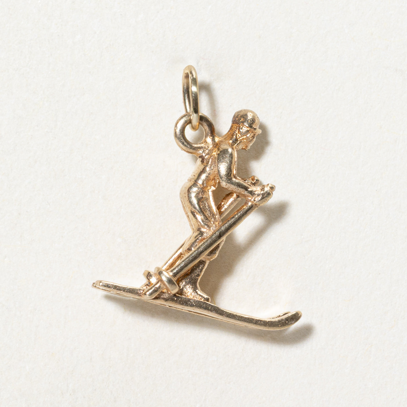 10K Yellow Gold Skiing Charm Pendant - Elegant Jewelry Gift for Ski Lovers - Perfect for Necklaces, Bracelets & Winter Sports Enthusiasts