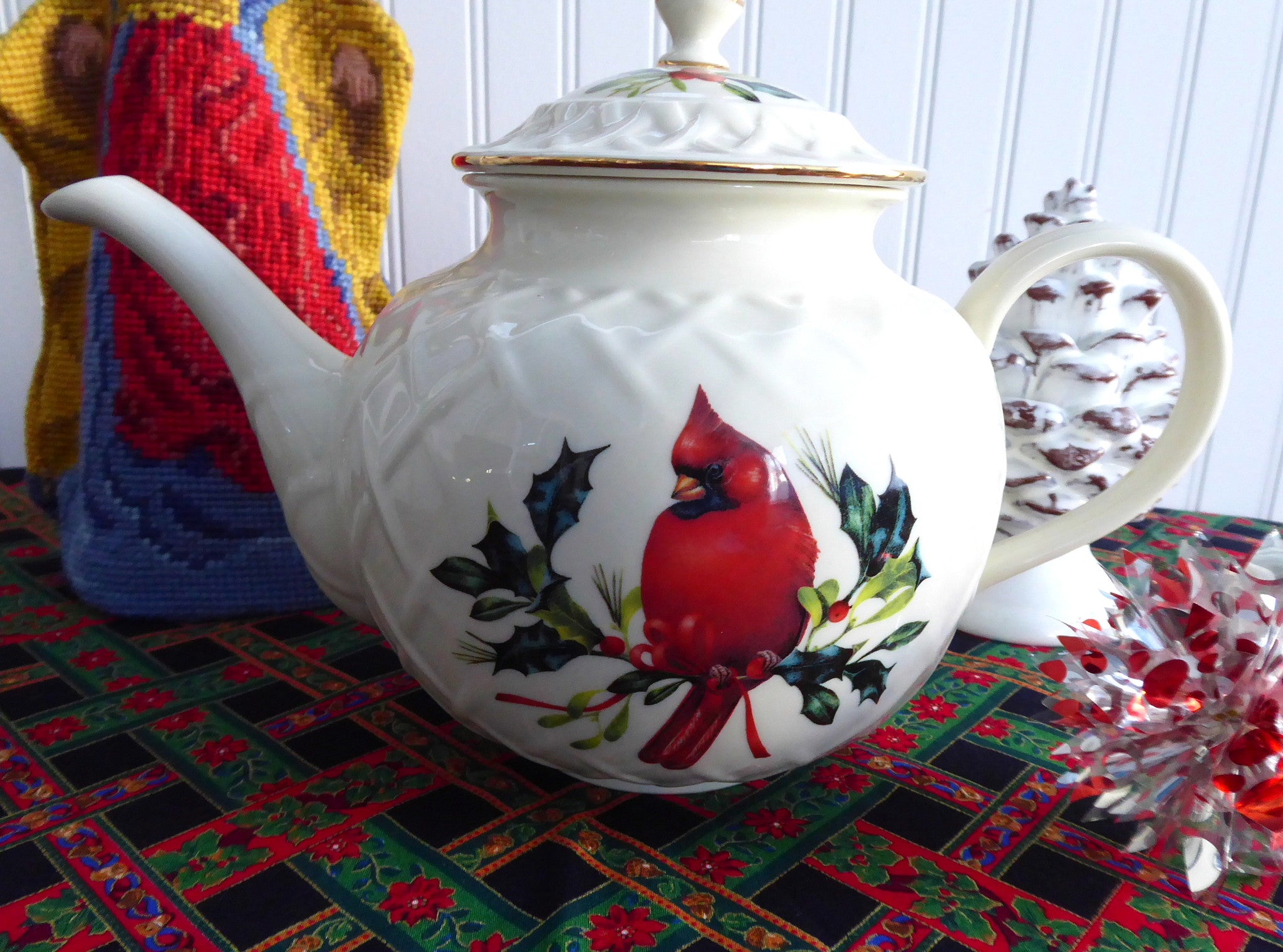 Lenox Winter Greetings Large Teapot with American Red Cardinal & Holly Design - Perfect for Christmas Tea Parties & Holiday Home Decor