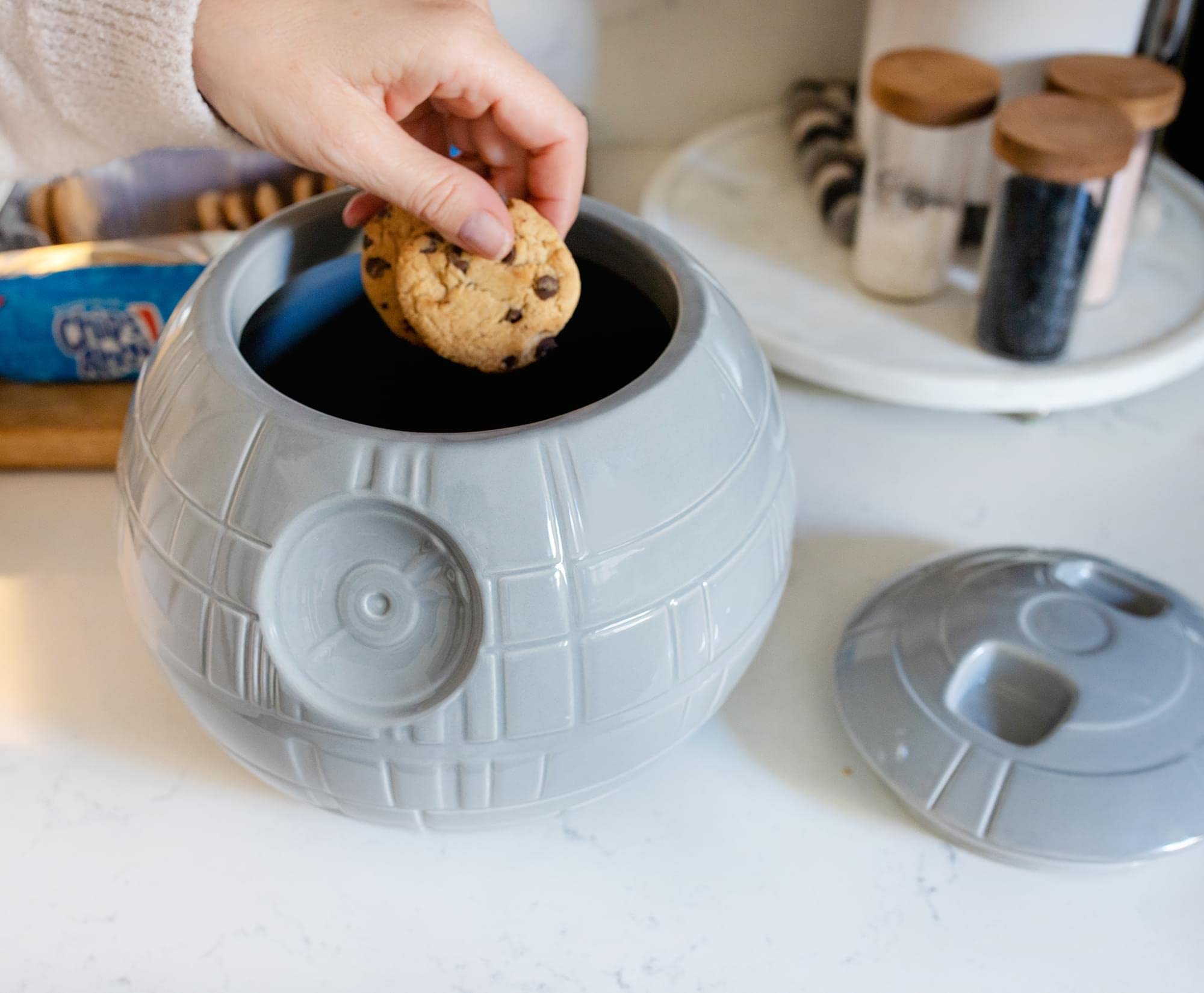 Star Wars Death Star 10-Inch Ceramic Cookie Jar with Lid | Large Kitchen Storage Container for Cookies, Snacks & Treats | Perfect for Star Wars Fans, Movie Nights & Gift Giving