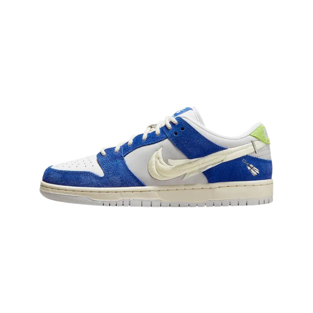 Nike SB Dunk Low Fly Streetwear Sneakers - Gardenia, Game Royal, Sail Grey Fog - Perfect for Skateboarding, Casual Wear & Street Fashion
