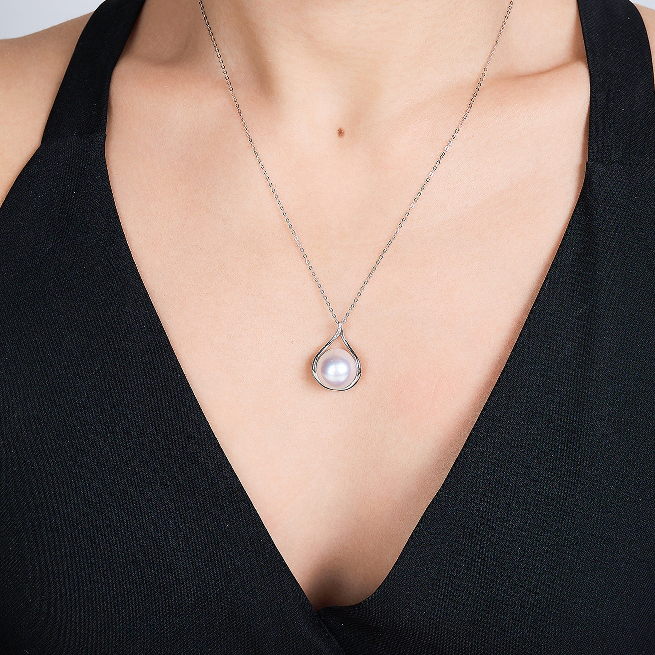 18K Solid Gold Australian White South Sea Pearl Necklace KN00229 - Elegant Jewelry for Weddings, Parties & Special Occasions