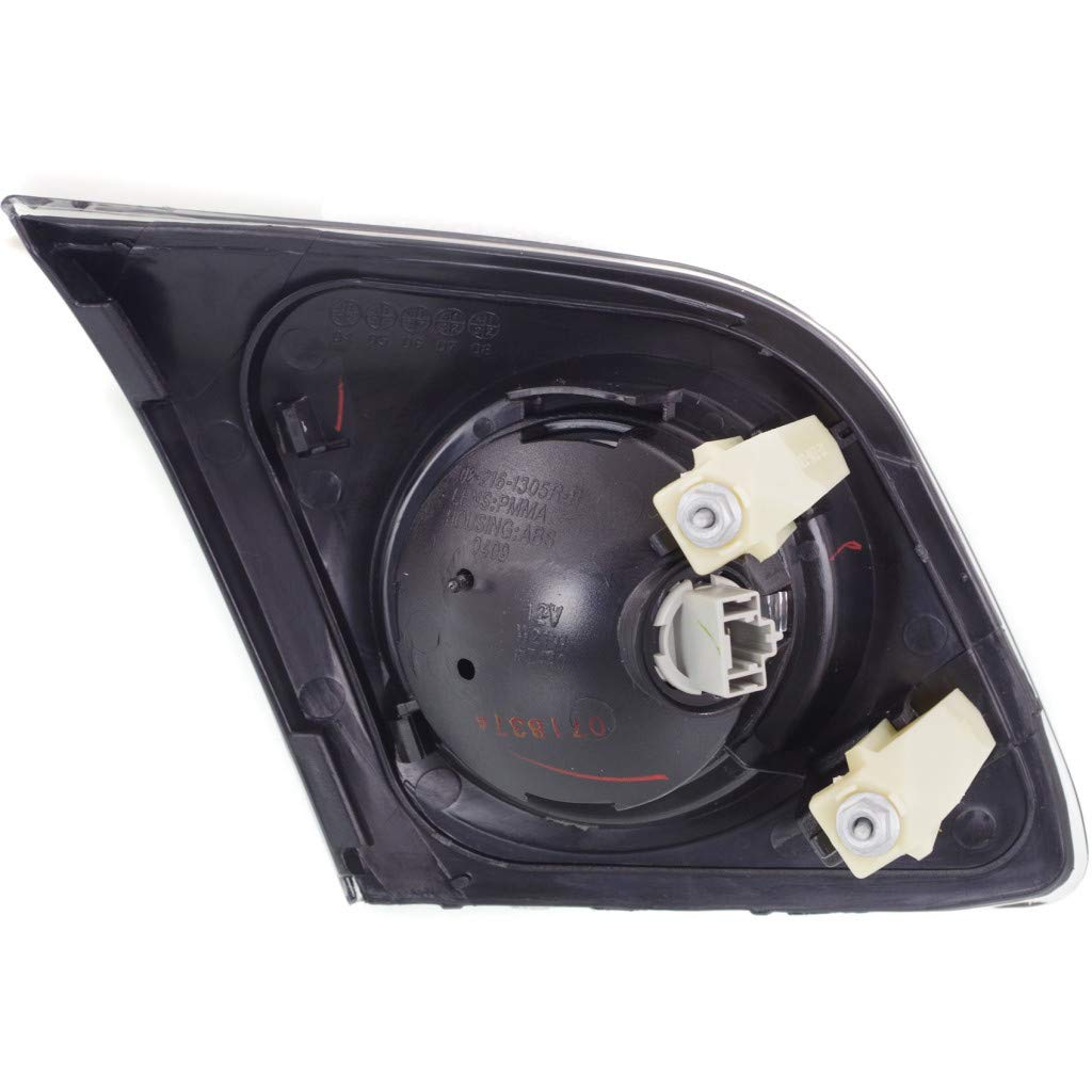 2007-2009 Mazda 3 Hatchback Passenger Side Inner Tail Light Assembly Replacement (MA2883106/BAP8-51-3F0) - Perfect for Night Driving Safety & Car Restoration Projects