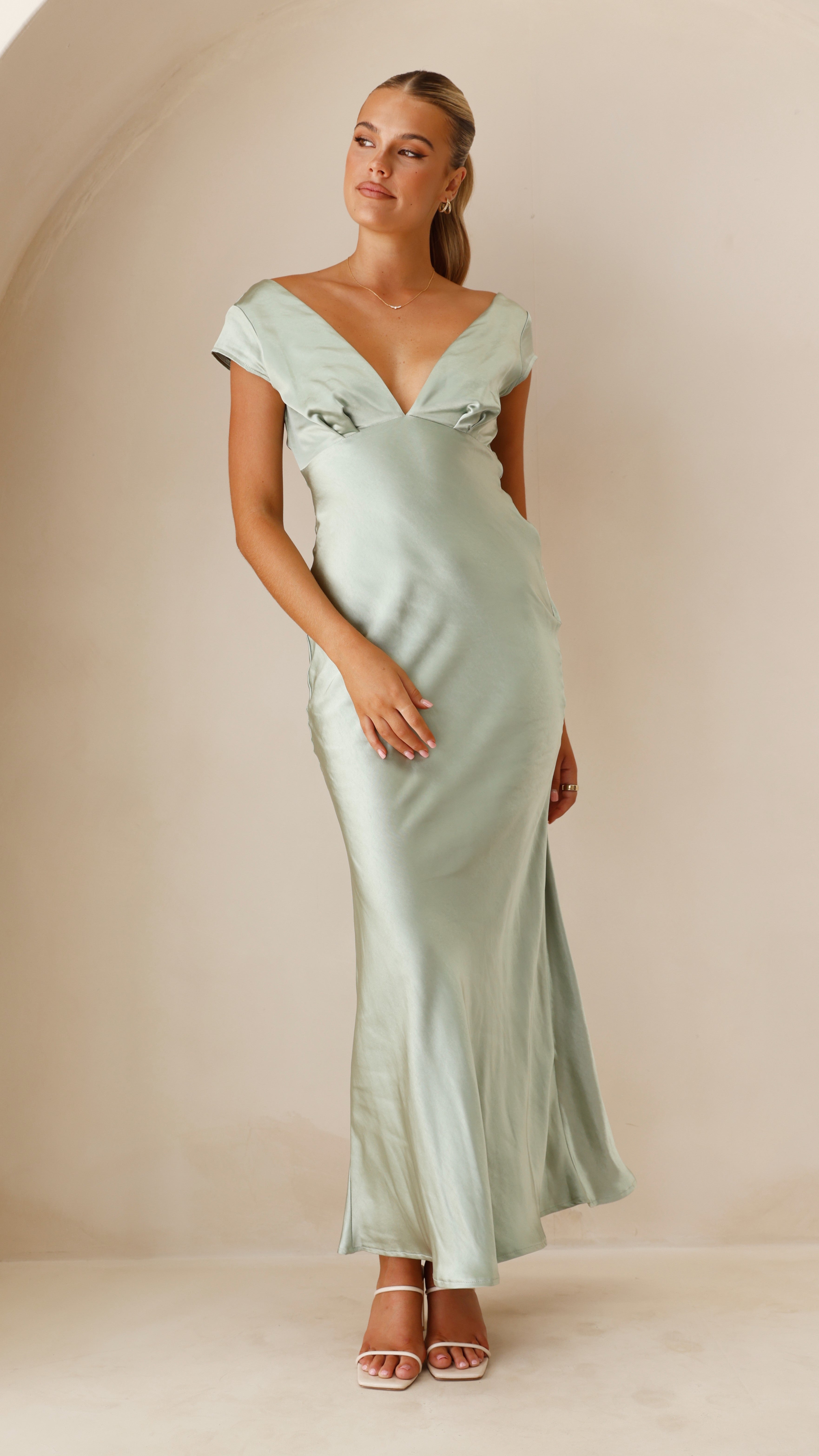 Amelia Maxi Dress for Women - Flowy Long Boho Summer Dress in Sage Green - Perfect for Beach Vacations, Weddings & Casual Outings