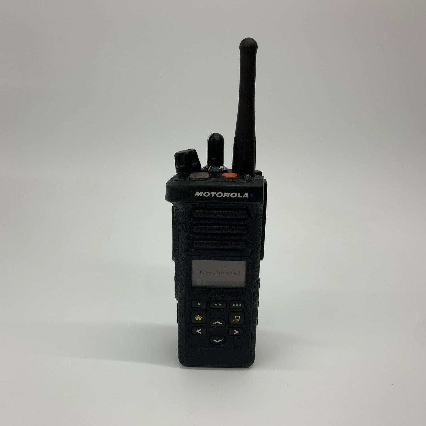 Motorola APX4000 H51UCF9PW6AN 800MHz Digital Two-Way Portable Radio - Reliable Communication for Public Safety, Construction & Emergency Response Teams