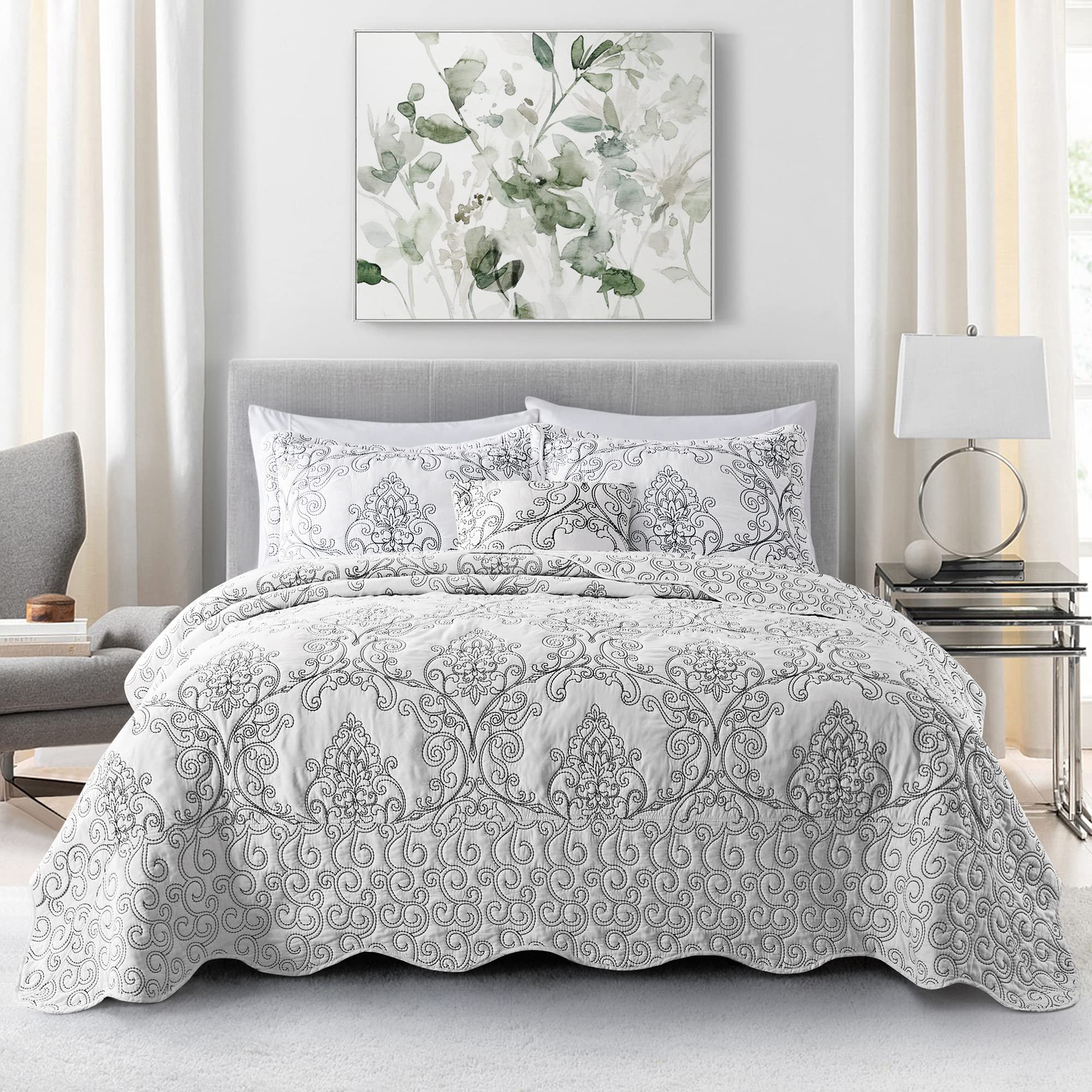 Elegant Antique Damask Embroidery King Size Quilt Bedspread Set - 4 Piece 120x120 Inch Oversized Bedding with Scallop Edges, Ultra Soft Lightweight Coverlet in White - Perfect for Master Bedroom, Guest Room & Luxury Hotel Decor