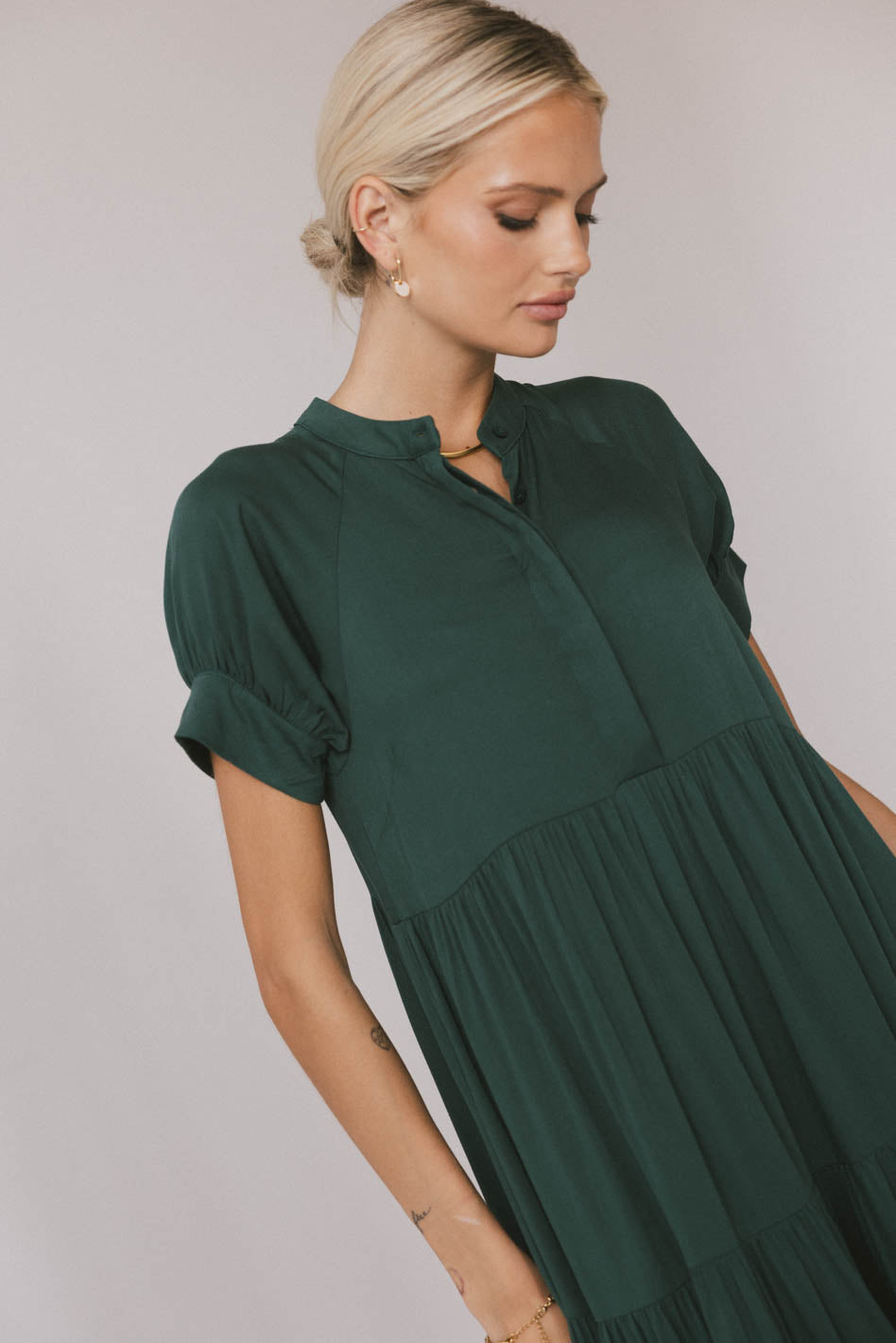 Amanda Women's Elegant Tiered Maxi Dress in Emerald Green - Perfect for Weddings, Parties & Special Occasions