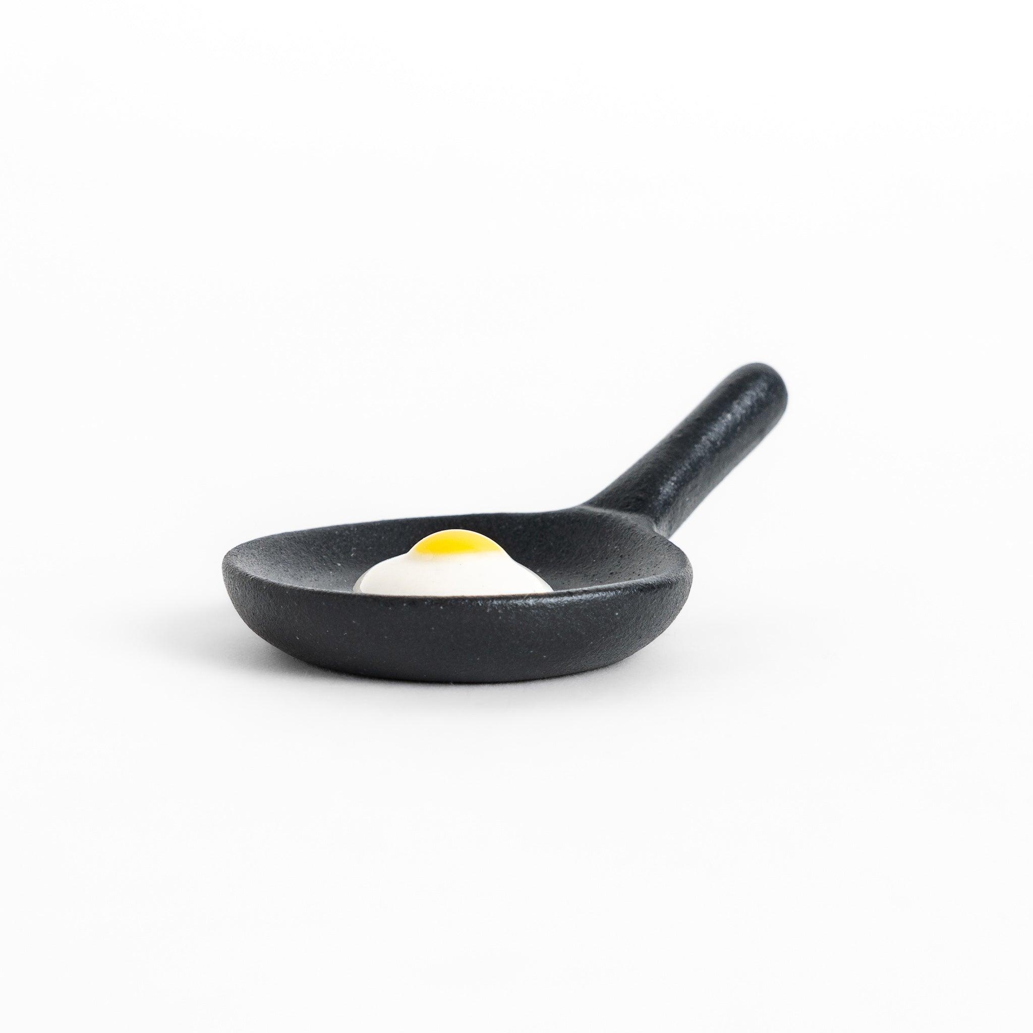 Non-Slip Chopstick Rest for Pan Fried Eggs - Heat Resistant Ceramic Chopstick Holder - Perfect for Asian Dining, Sushi, Ramen, and Home Kitchen Use