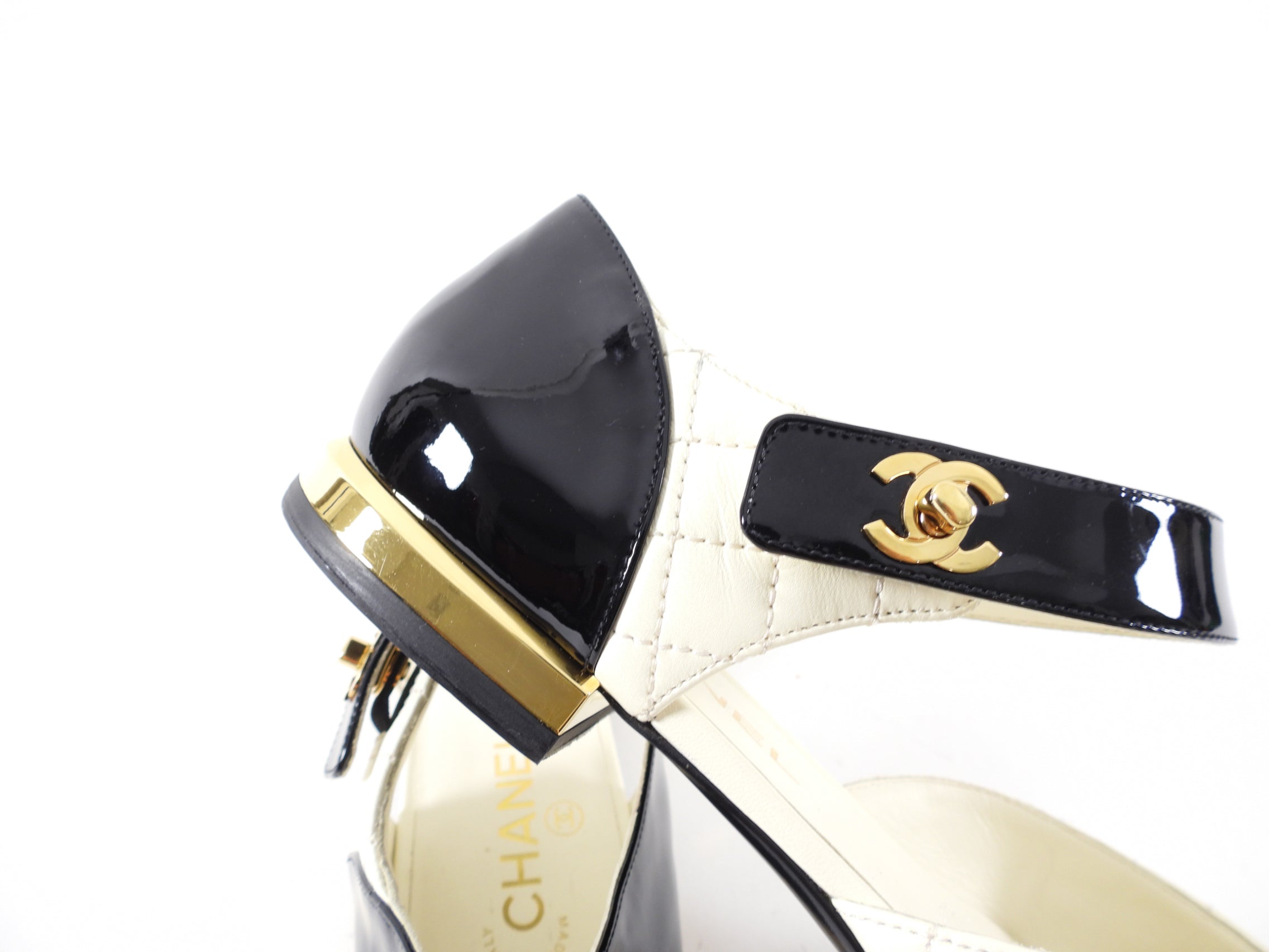 Chanel Quilted Leather & Black Patent Leather Cap Toe Ballet Flats Size 40C - Elegant Women's Shoes for Work, Parties & Special Occasions