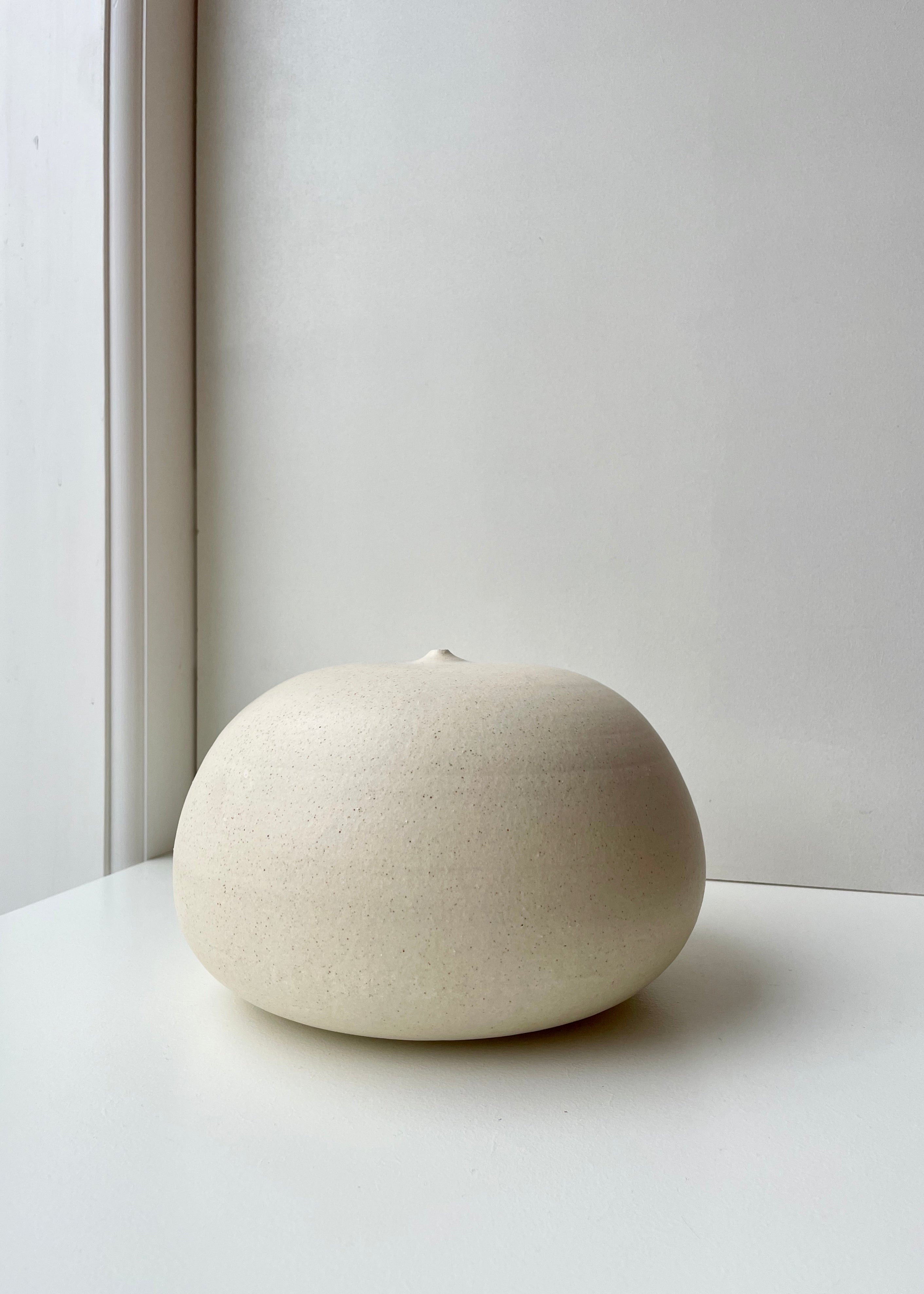 Viki Weiland Ceramic Vase - Handmade Decorative Flower Vase for Home, Wedding, and Office Decor - Perfect for Centerpieces, Floral Arrangements, and Gift Giving