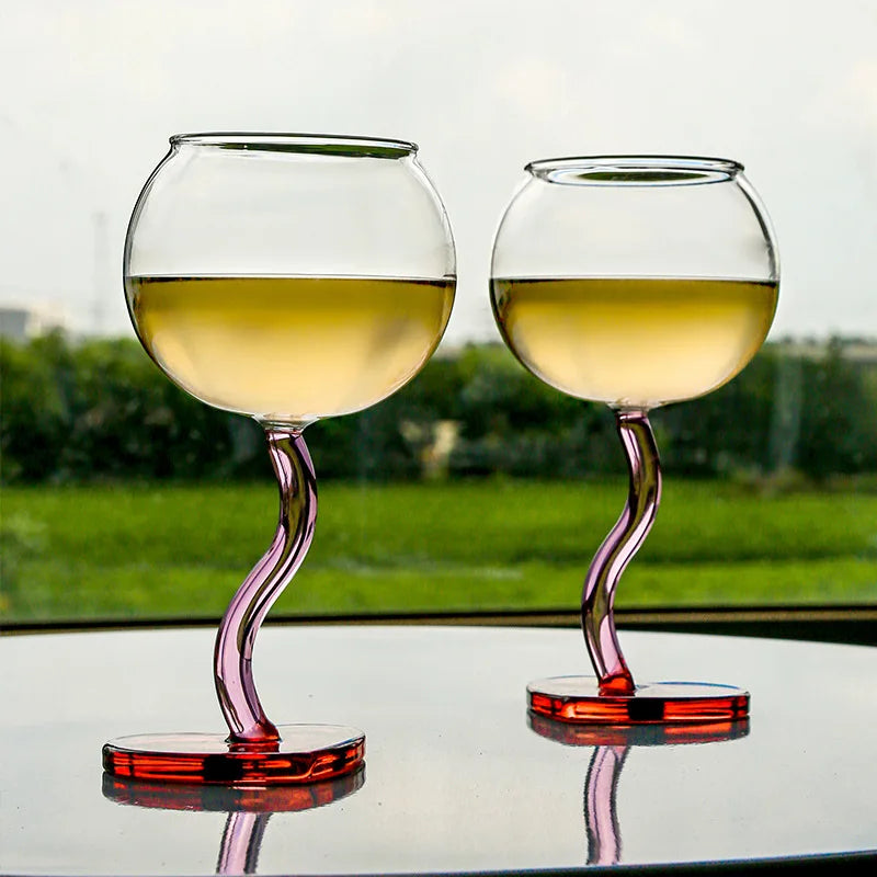 Elegant Heart-Shaped Glass Goblet - Romantic Wine Glass for Valentine's Day, Anniversary & Wedding Toasts - Perfect for Couples, Proposals & Special Occasions