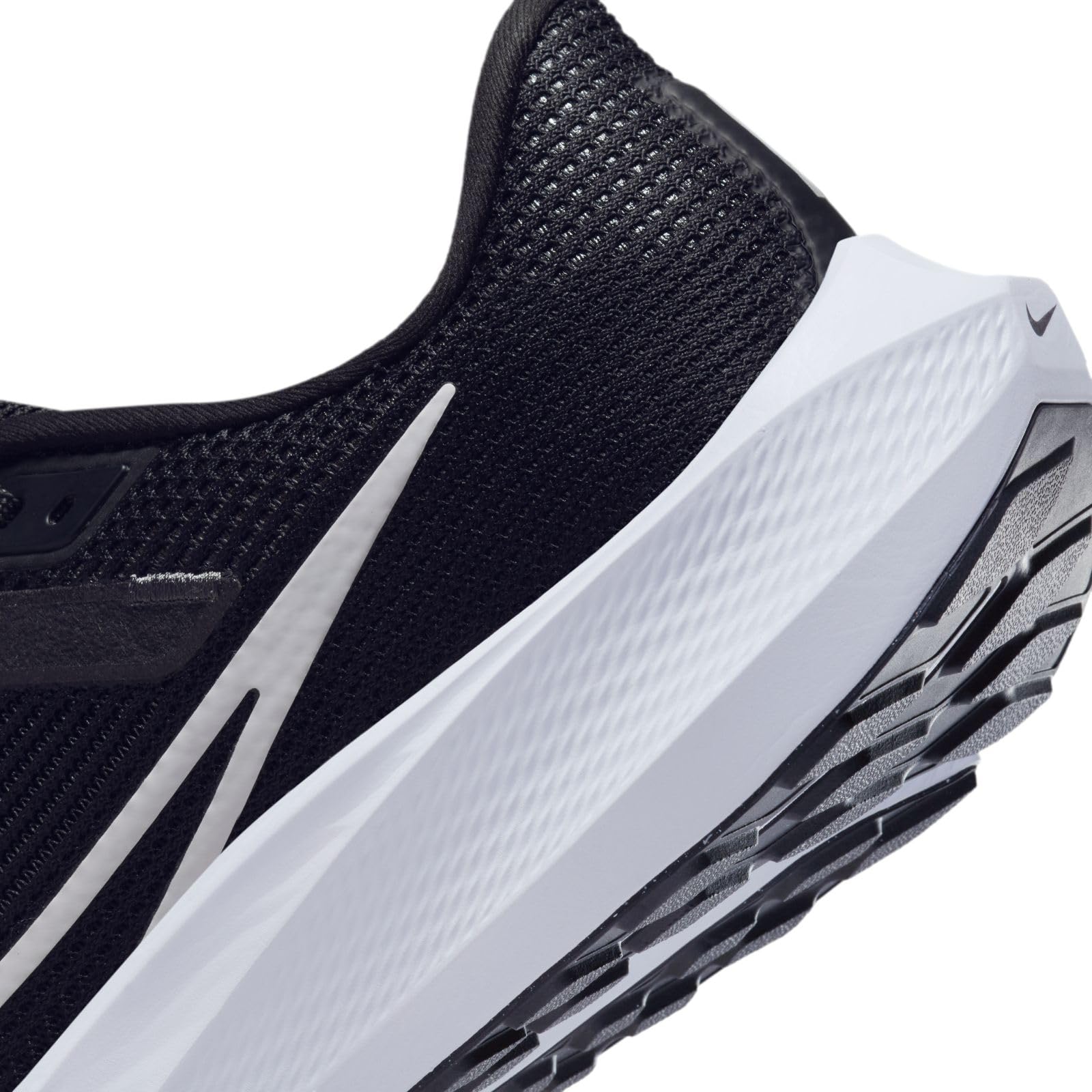 Nike Men's Air Zoom Pegasus 40 Running Shoes - Lightweight Cushioned Trainers for Road Running & Gym Workouts