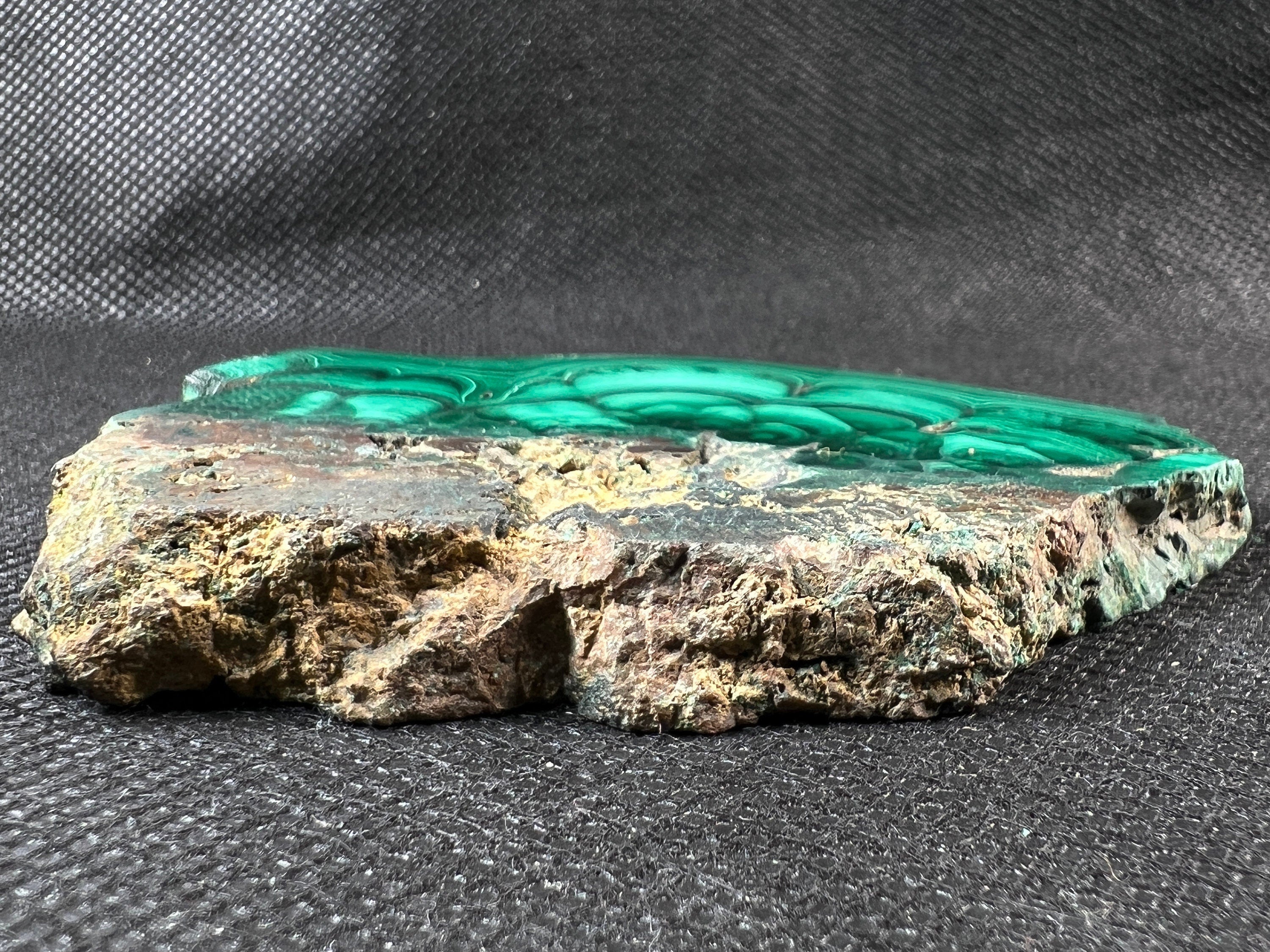 Natural Malachite Crystal Slab - Premium Green Malachite Stone for Jewelry Making, Unique Spiritual Gift, Home Decor & Healing Crystal - Perfect for Meditation, Energy Work & Feng Shui Decor