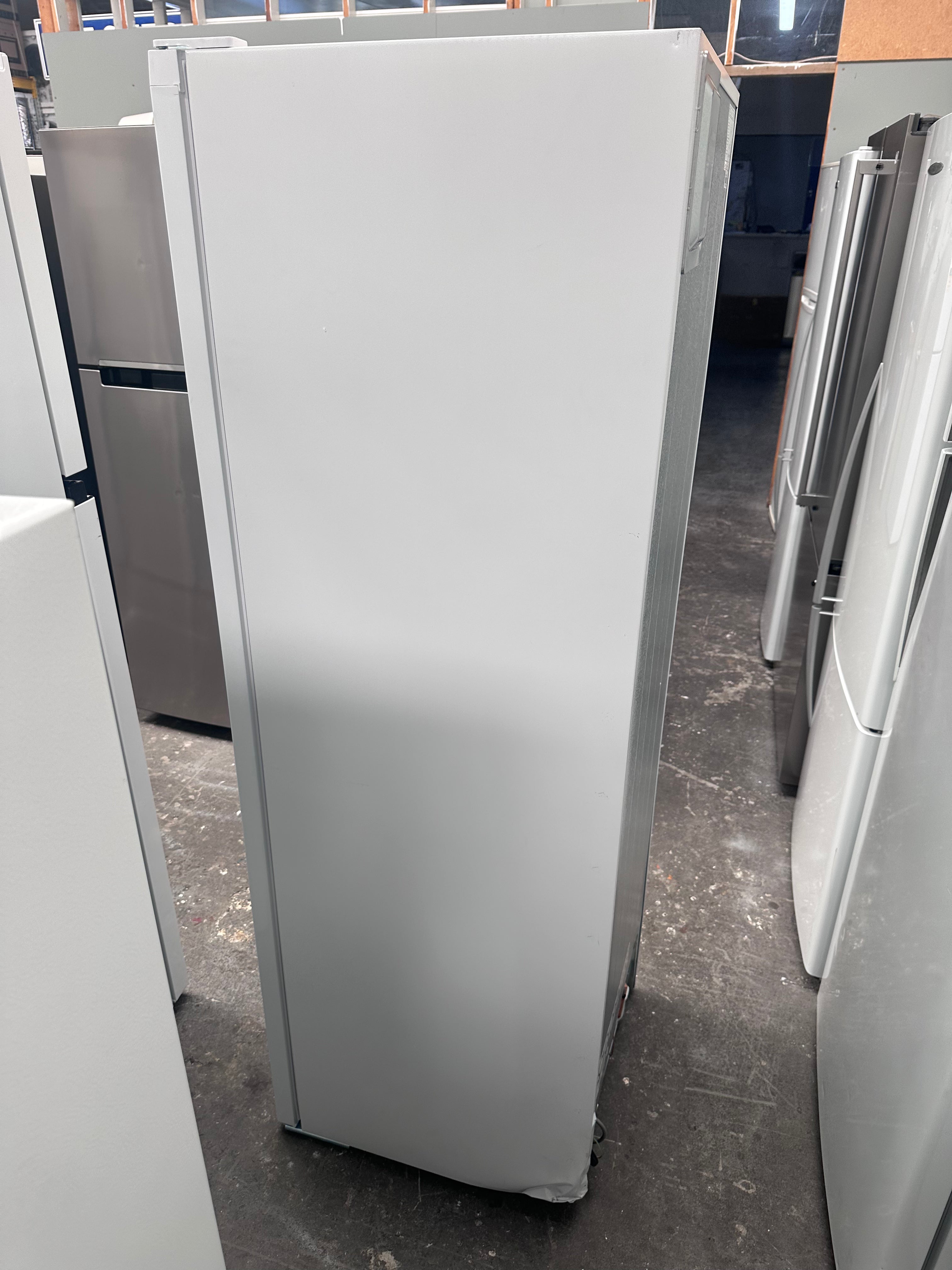 TCL 204L Vertical Freezer - Energy Efficient Upright Deep Freezer for Home, Garage or Basement | Factory Second | Perfect for Storing Meat, Frozen Foods & Bulk Groceries