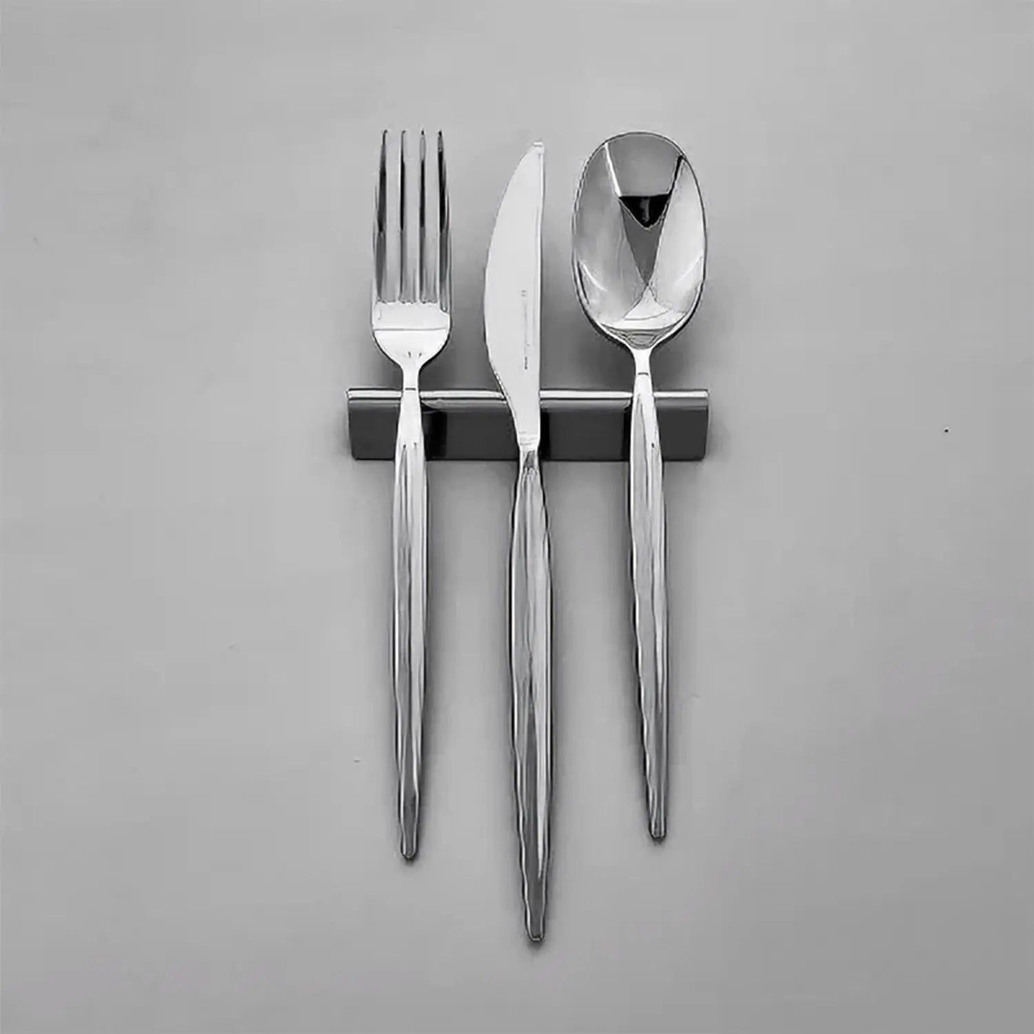 Luckywood Stainless Steel Knife Fork Spoon Rest - Triangle Mirror Finish Cutlery Holder for Dining Table, Kitchen, Restaurant & Gift Use