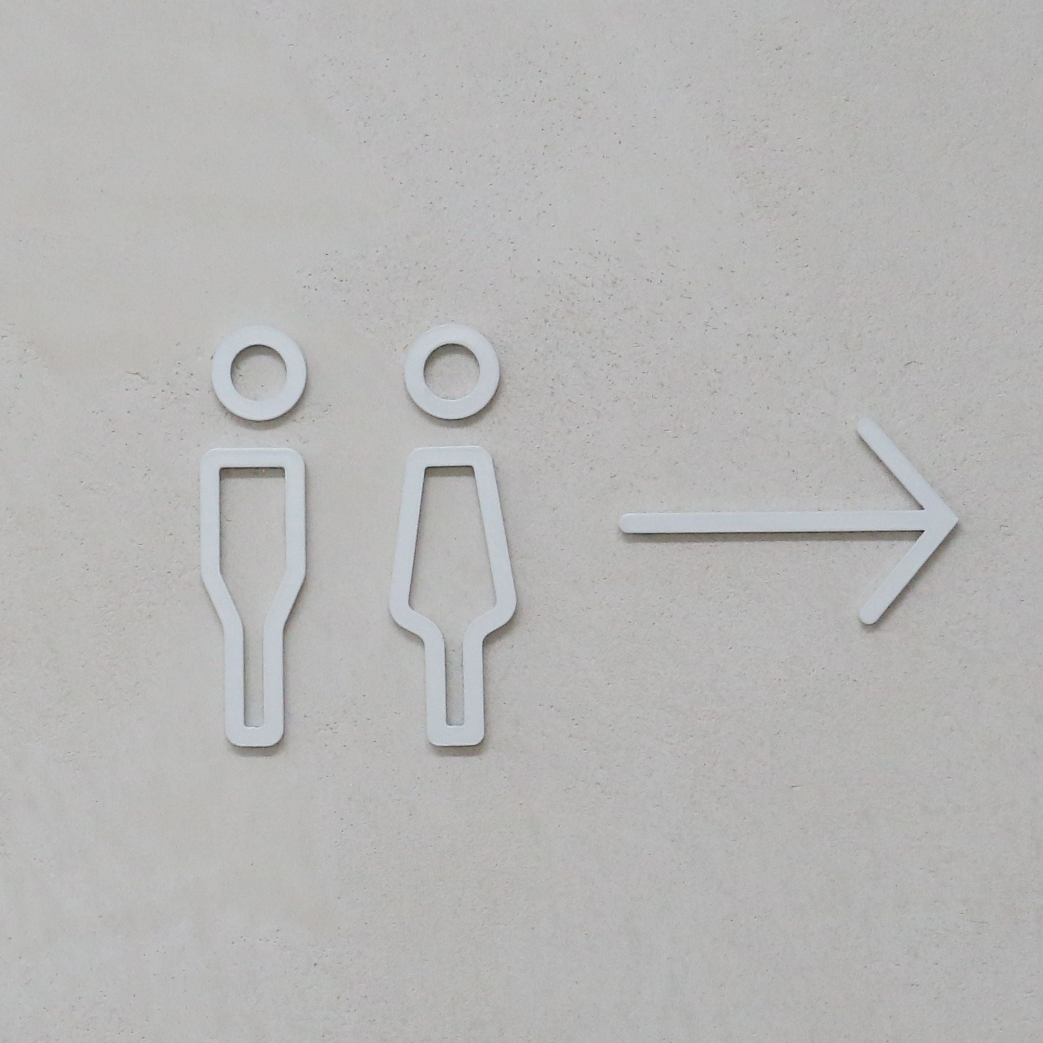 DESIGNSTUFF White Arrow Signage - Perfect for Office Directions, Retail Displays & Event Wayfinding