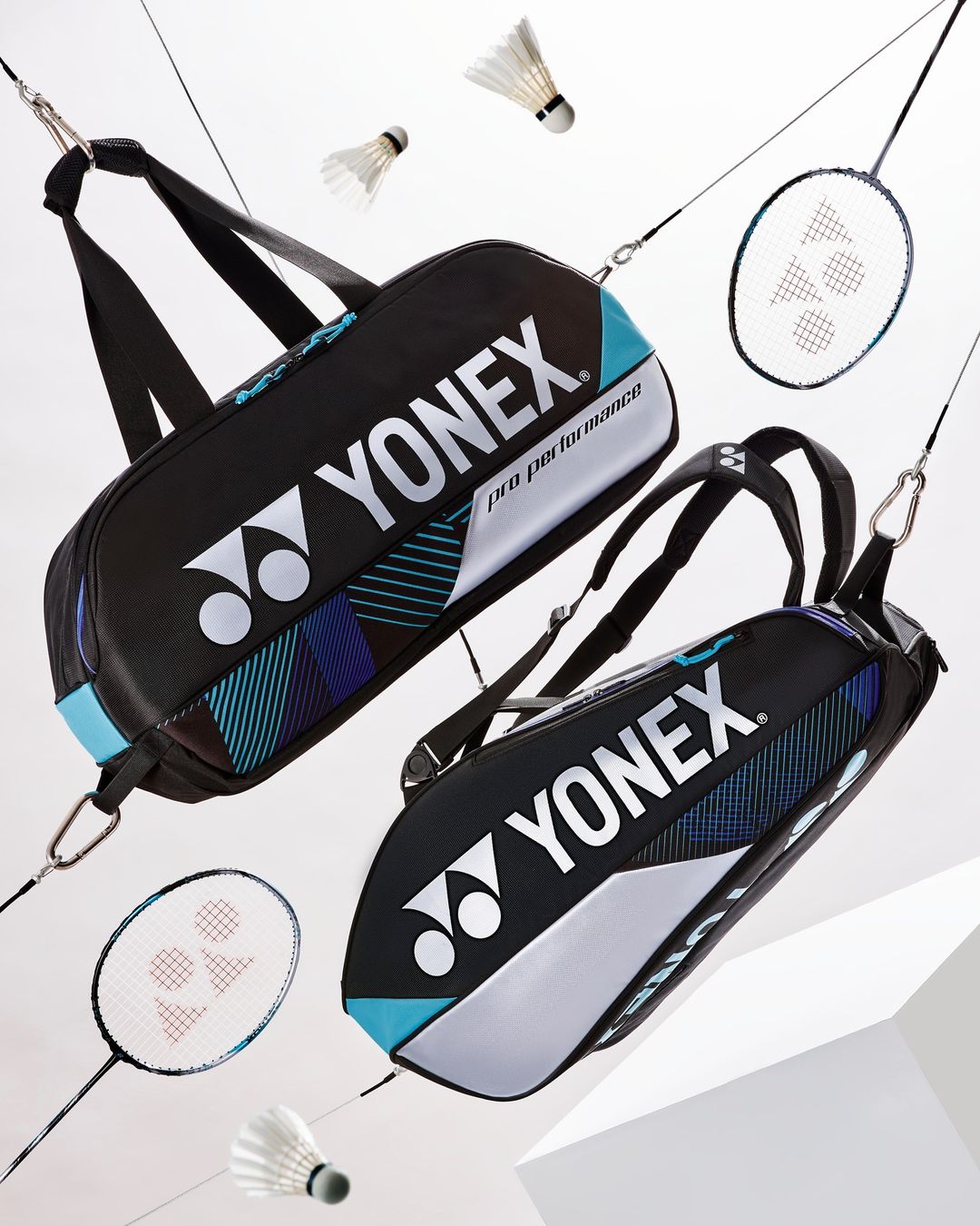 Yonex Astrox 88 D Pro Badminton Racket - Silver/Black - Professional Grade Carbon Fiber Shuttlecock Racket for Advanced Players - Perfect for Tournaments & Training Sessions