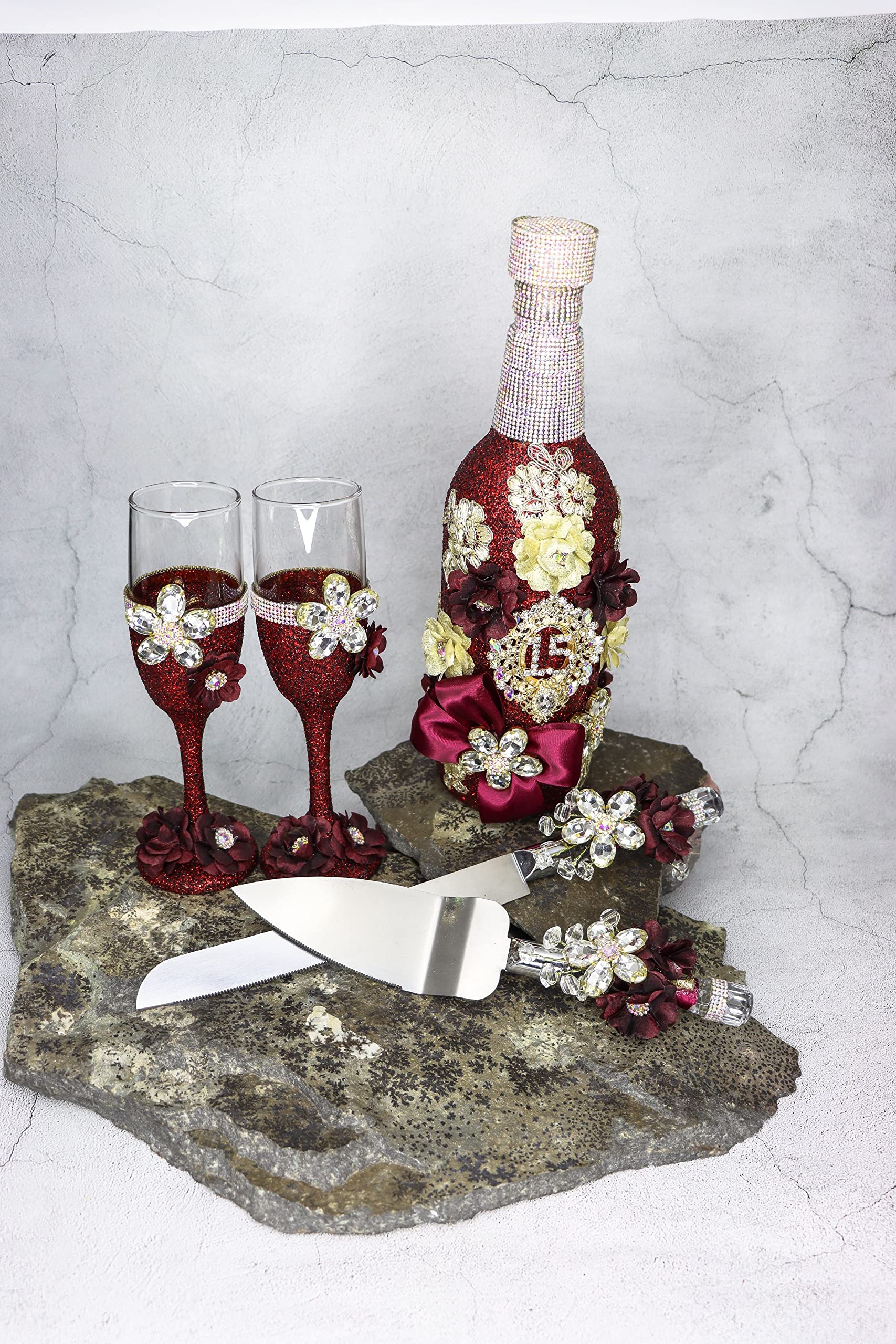 Elegant Quinceañera & Sweet 16 Champagne Glass Toasting Set - Red & Gold Flutes for Celebrations, Parties & Special Occasions - Perfect for Weddings, Anniversaries & Milestone Events (Set of 6)