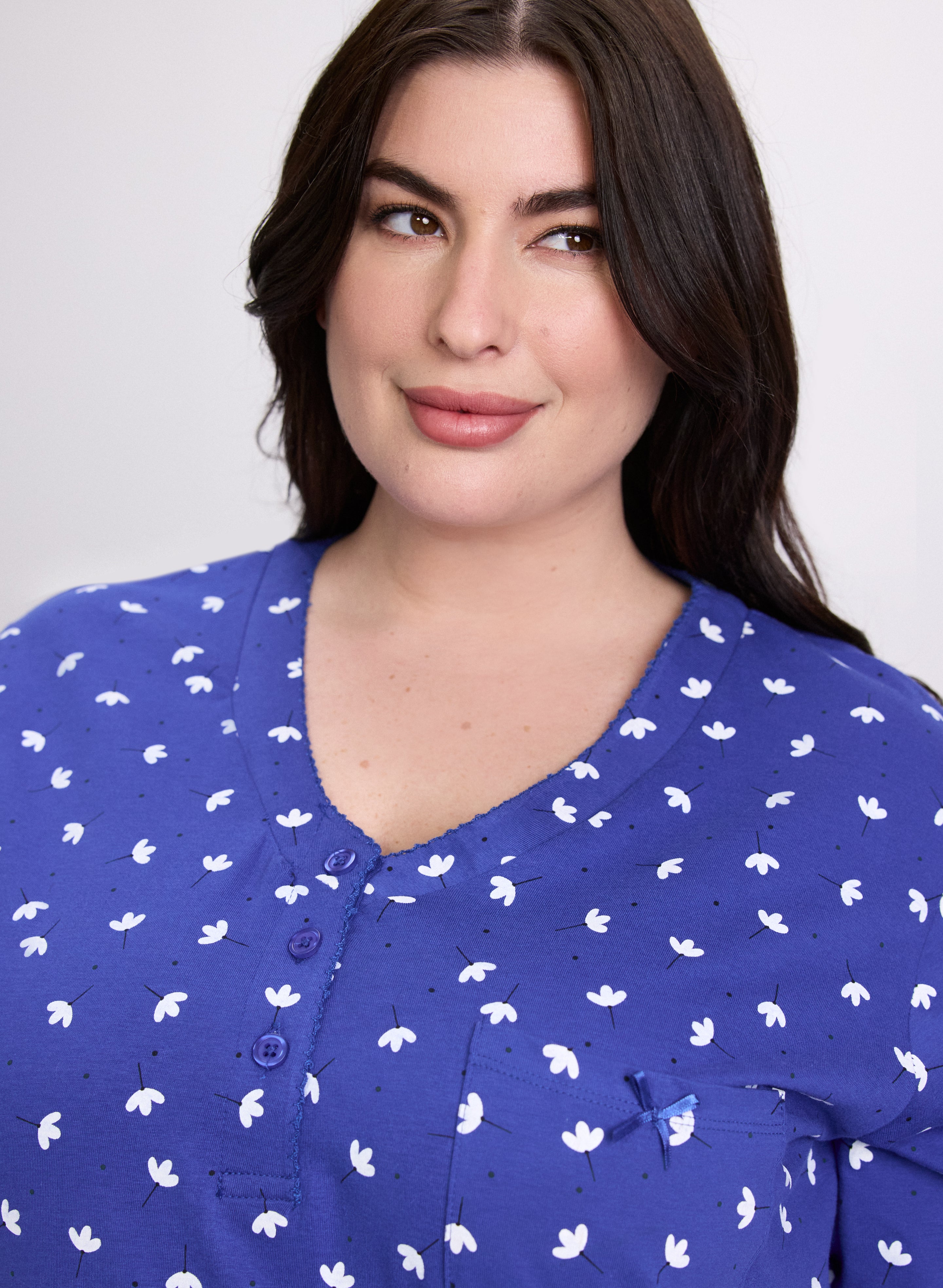 Floral Print Nightgown for Women - Soft & Comfortable Sleepwear - Perfect for Relaxing at Home or Sleeping - Elegant Floral Design