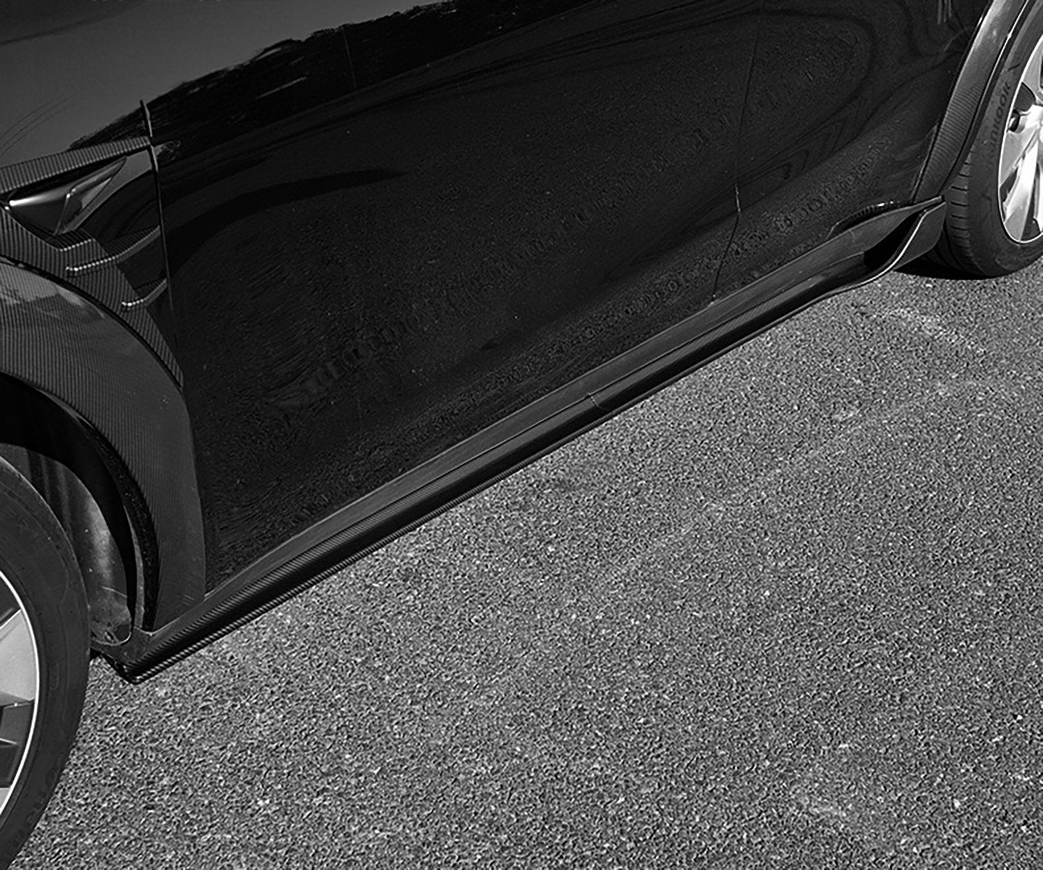 High-Quality ABS Plastic Side Skirts for Tesla Model Y 2020-2023 - Durable & Stylish Car Body Kit - Perfect for Sporty Look & Vehicle Protection