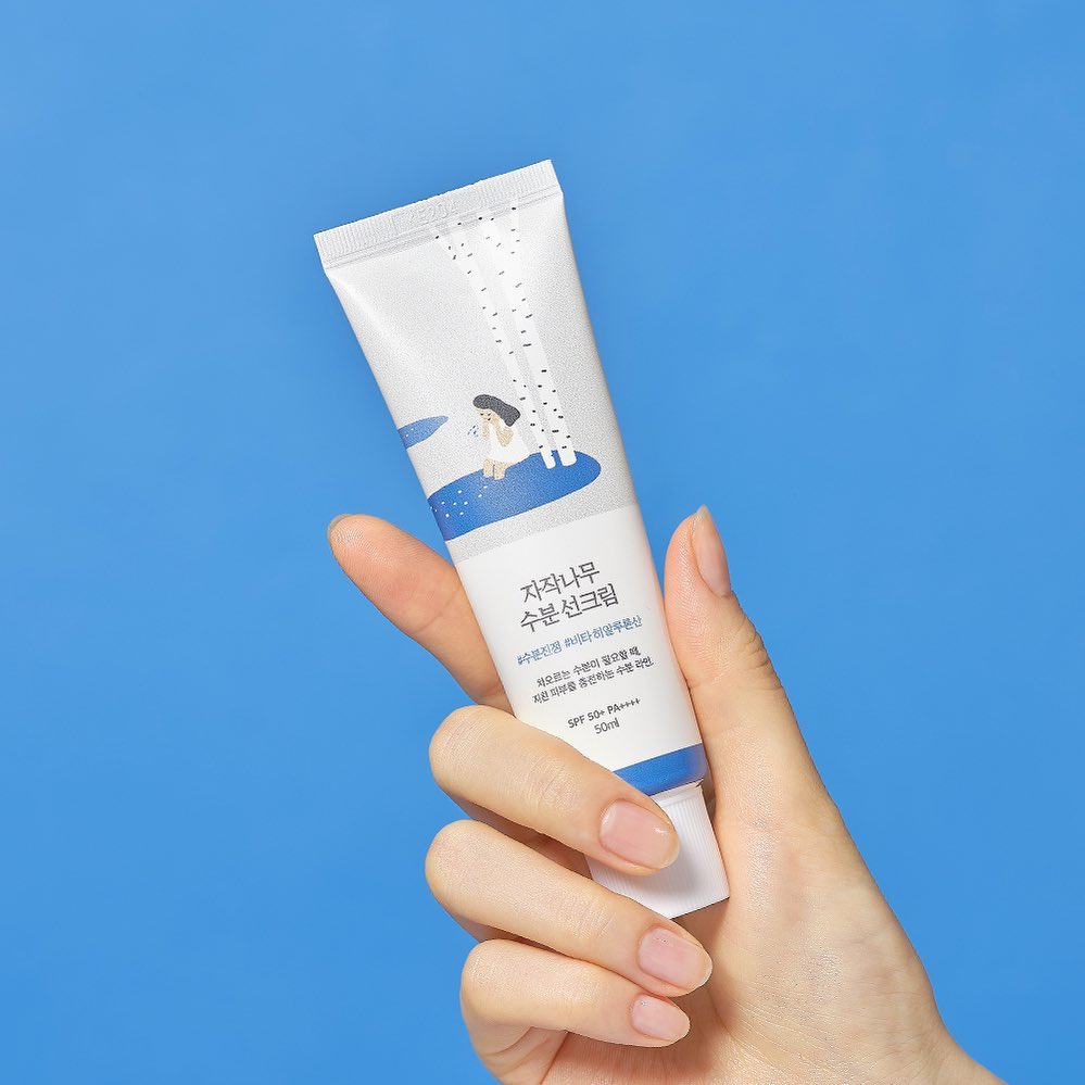Round Lab Birch Juice Moisturizing Sunscreen SPF50+ PA++++ 50ml - Hydrating Facial Sunblock for Daily UV Protection, Korean Skincare for Sensitive Skin | Perfect for Beach, Outdoor Activities & Daily Wear