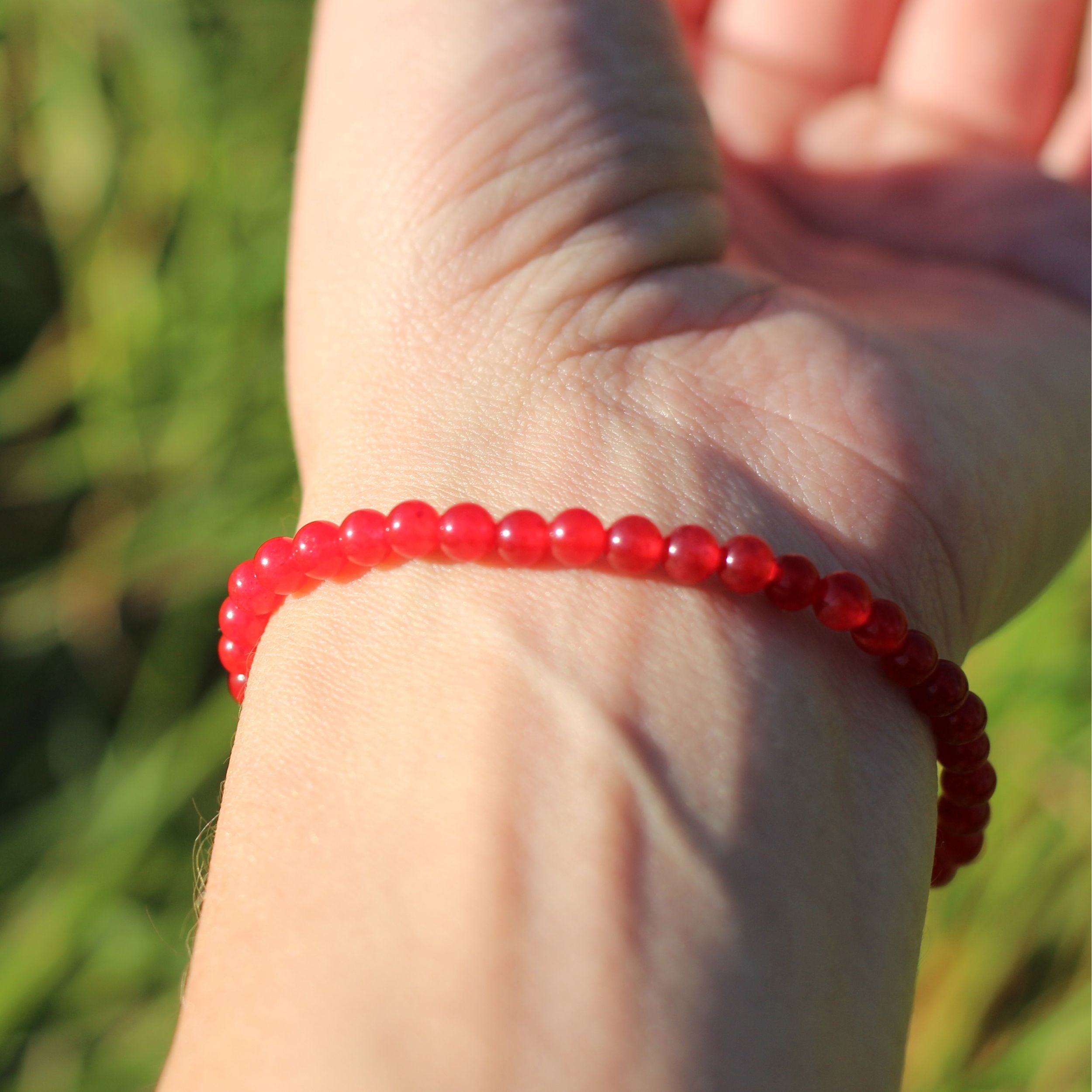 Natural Carnelian Gemstone Beaded Bracelet for Women - Mini Adjustable Healing Crystal Jewelry for Meditation, Yoga & Positive Energy