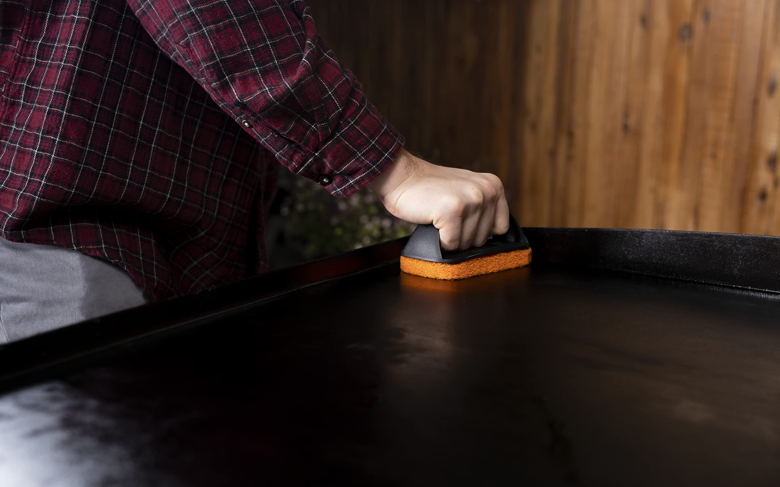 Blackstone 5463 8-Piece BBQ Grill Cleaning Kit - Stainless Steel Griddle Scraper, 3 Scouring Pads, 2 Pumice Stones with Handle (Black/Orange/Silver) for Indoor & Outdoor Flat Top Grills - Perfect for Backyard BBQs, Camping, and Outdoor Cooking
