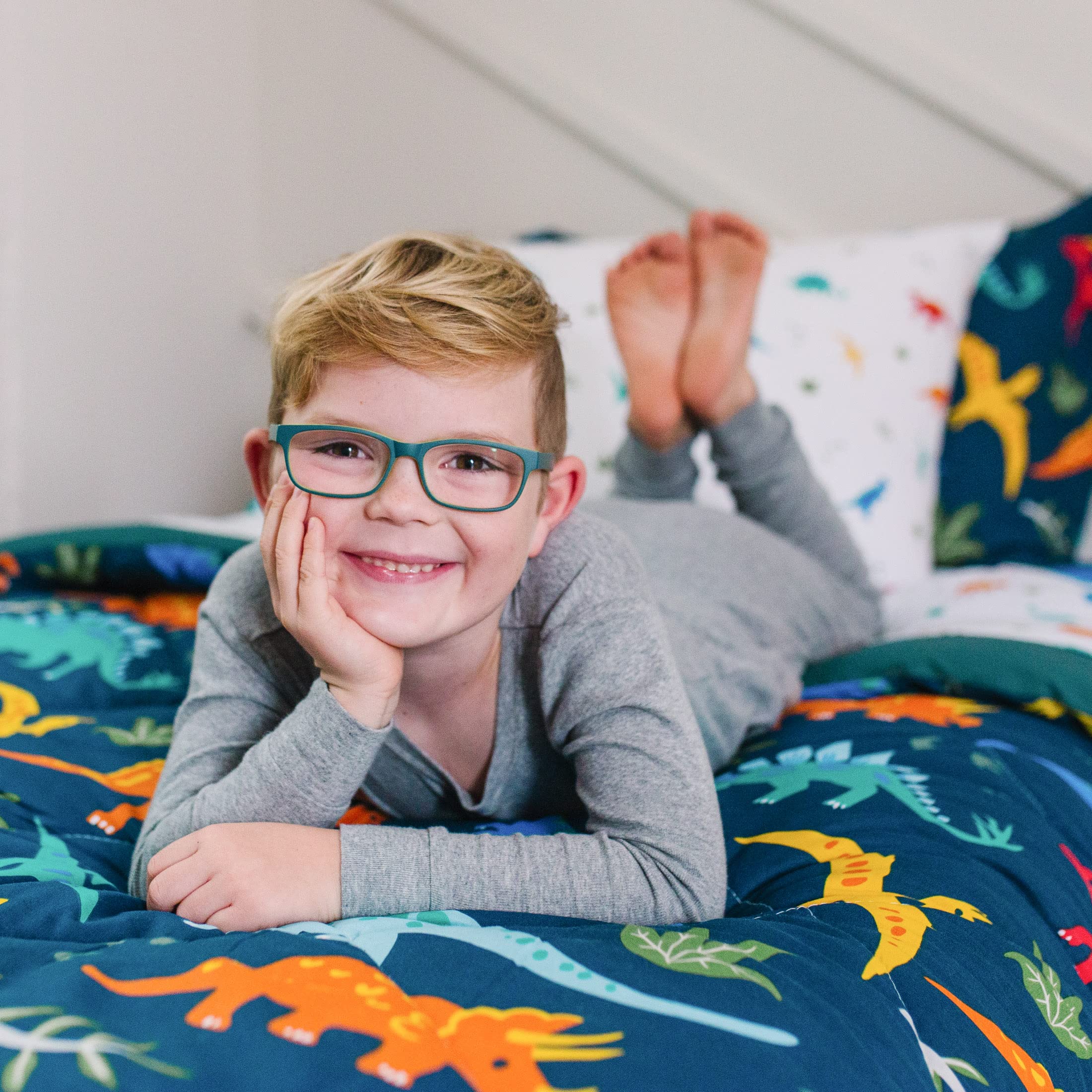 Wildkin 7-Piece Full Bedding Set - 100% Cotton Comforter, Sheets & Pillowcases - Jurassic Dinosaur Print - Soft & Breathable for Kids & Adults - Perfect for Bedrooms, Dorms & Sleepovers